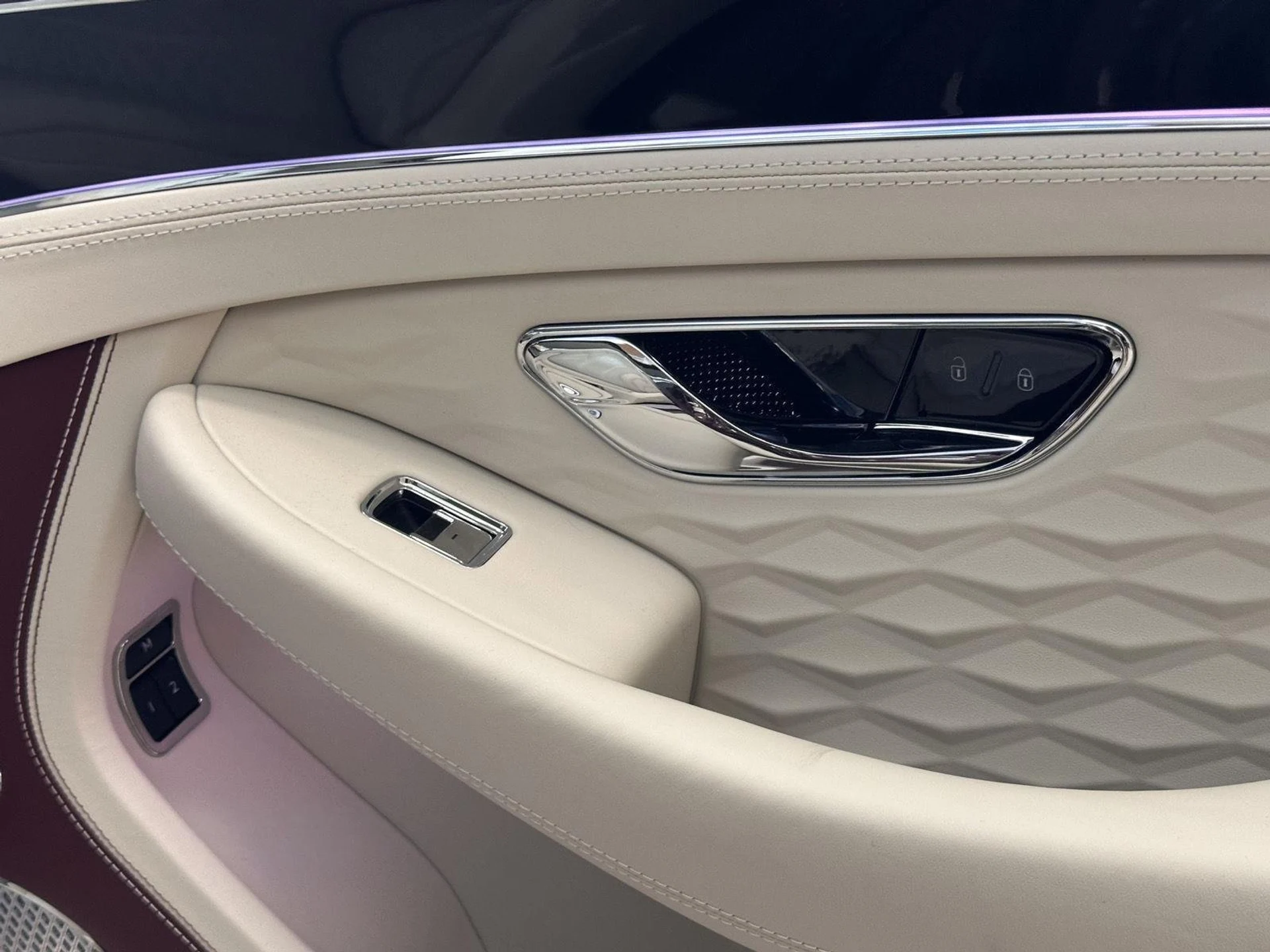 mph026_2713429009_e4c26044a2d97573ee1cab08894116e1_6ab1af3ded