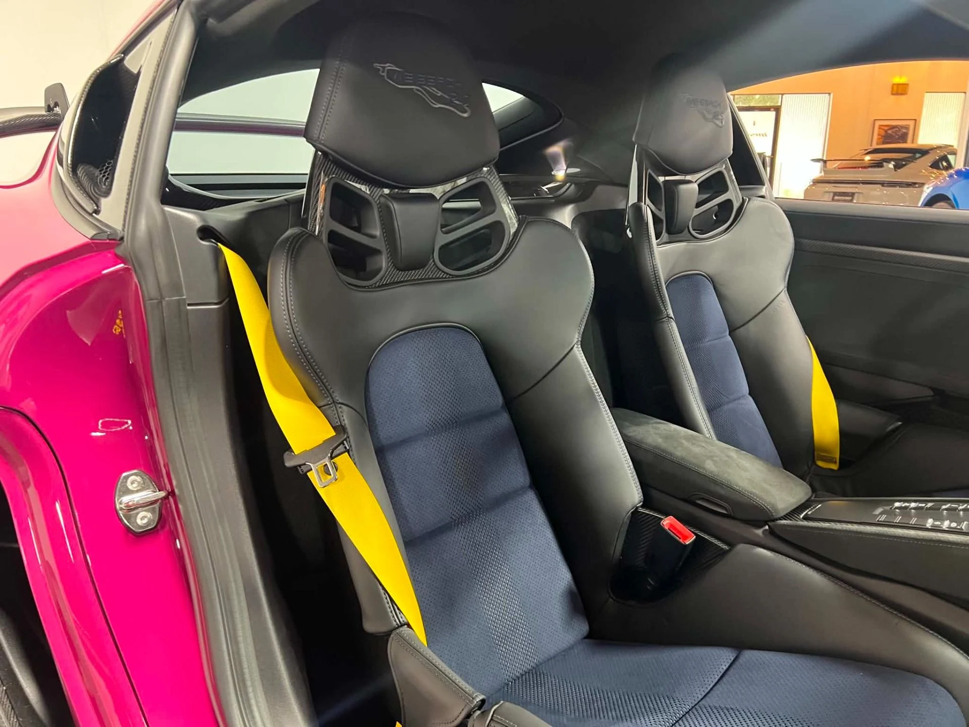 mph026_2714976579_Used_2023_Porsche_718_Cayman_GT_4_RS_1784933919_3022b66aa9