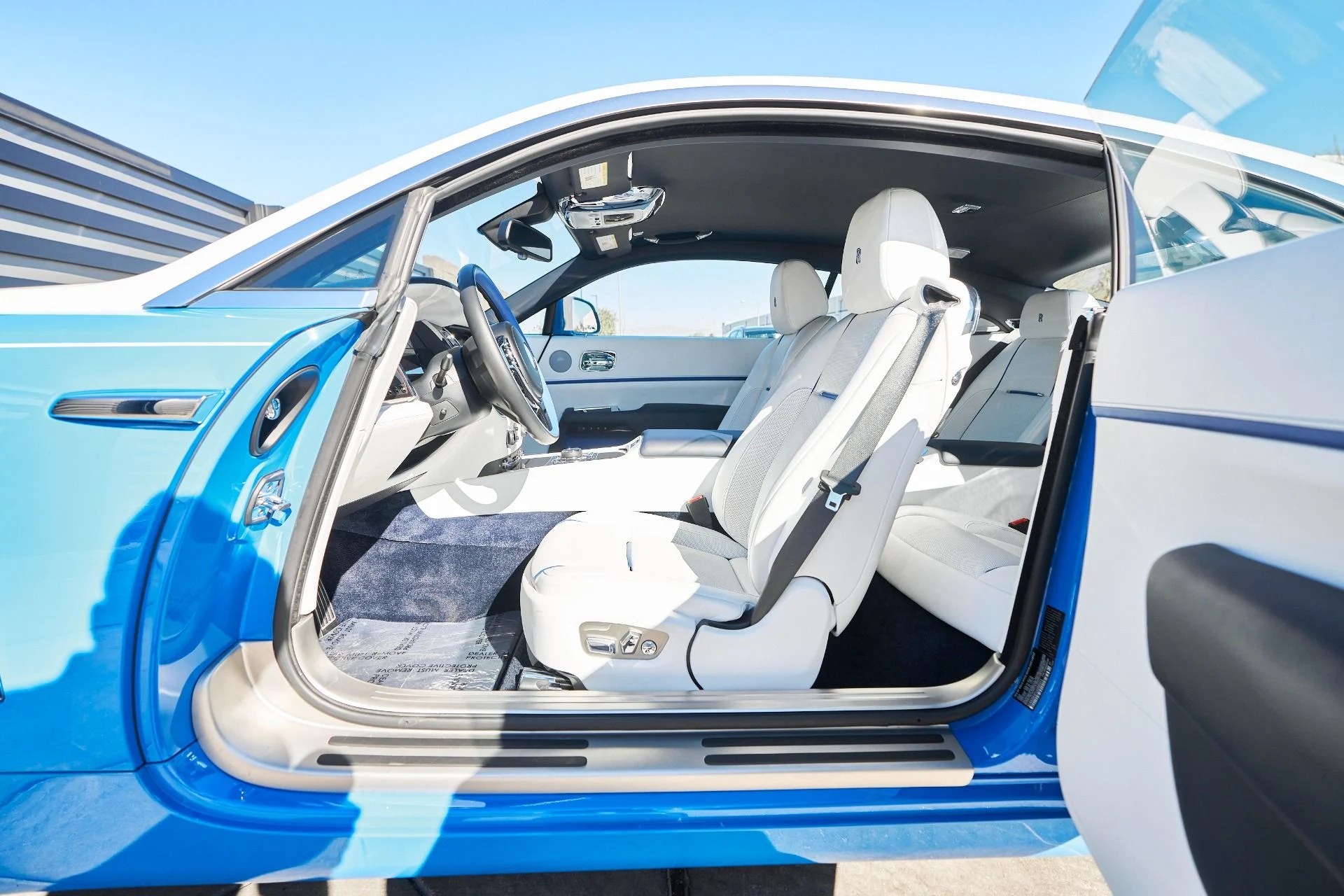 mph026_2717764344_Used_2020_Rolls_Royce_Wraith_Base_1762567734_1679e472ea