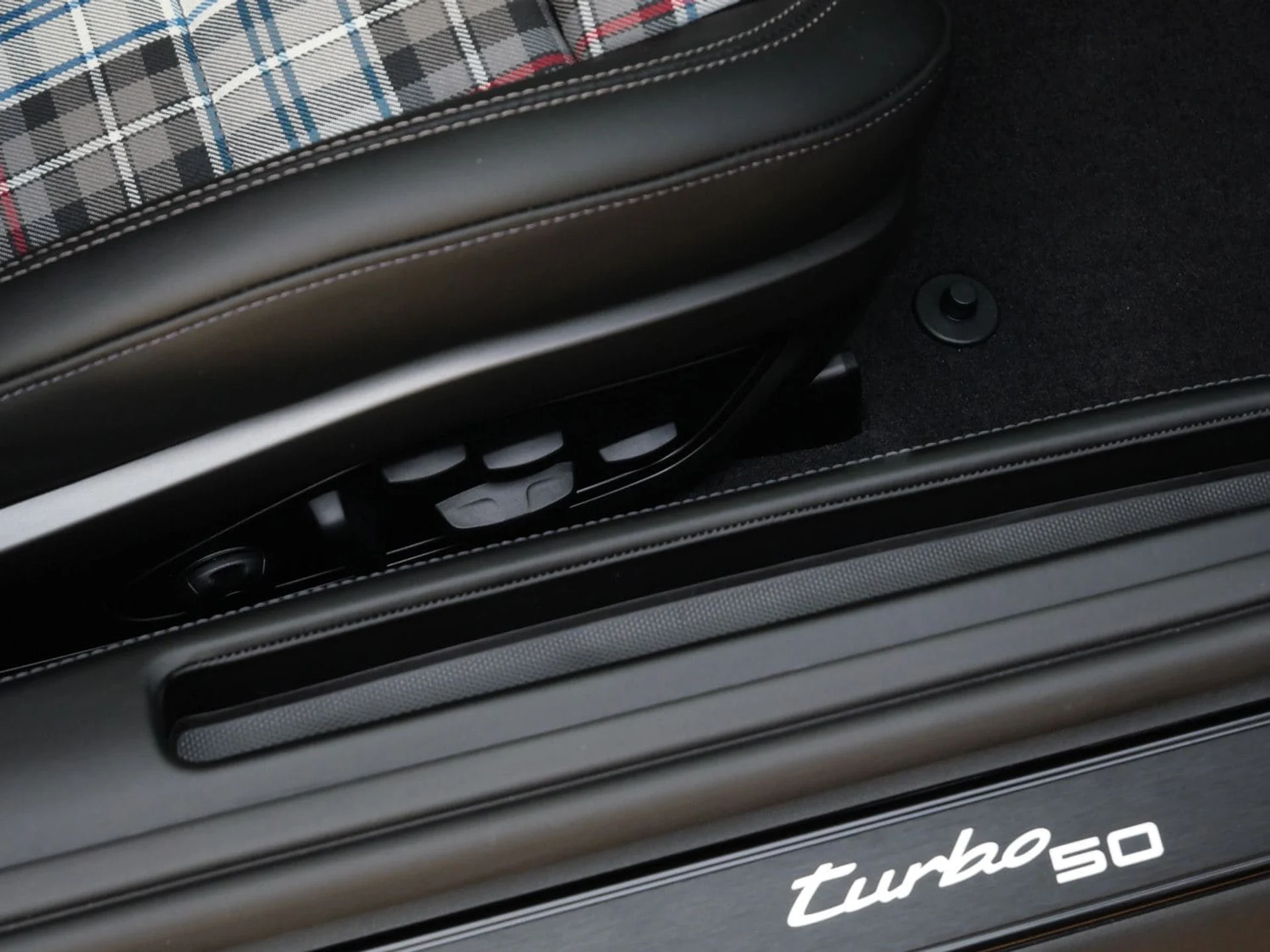 mph026_2717813920_b7851b9895ed5d57f60ecdd082c5a1efx_33f10242c2