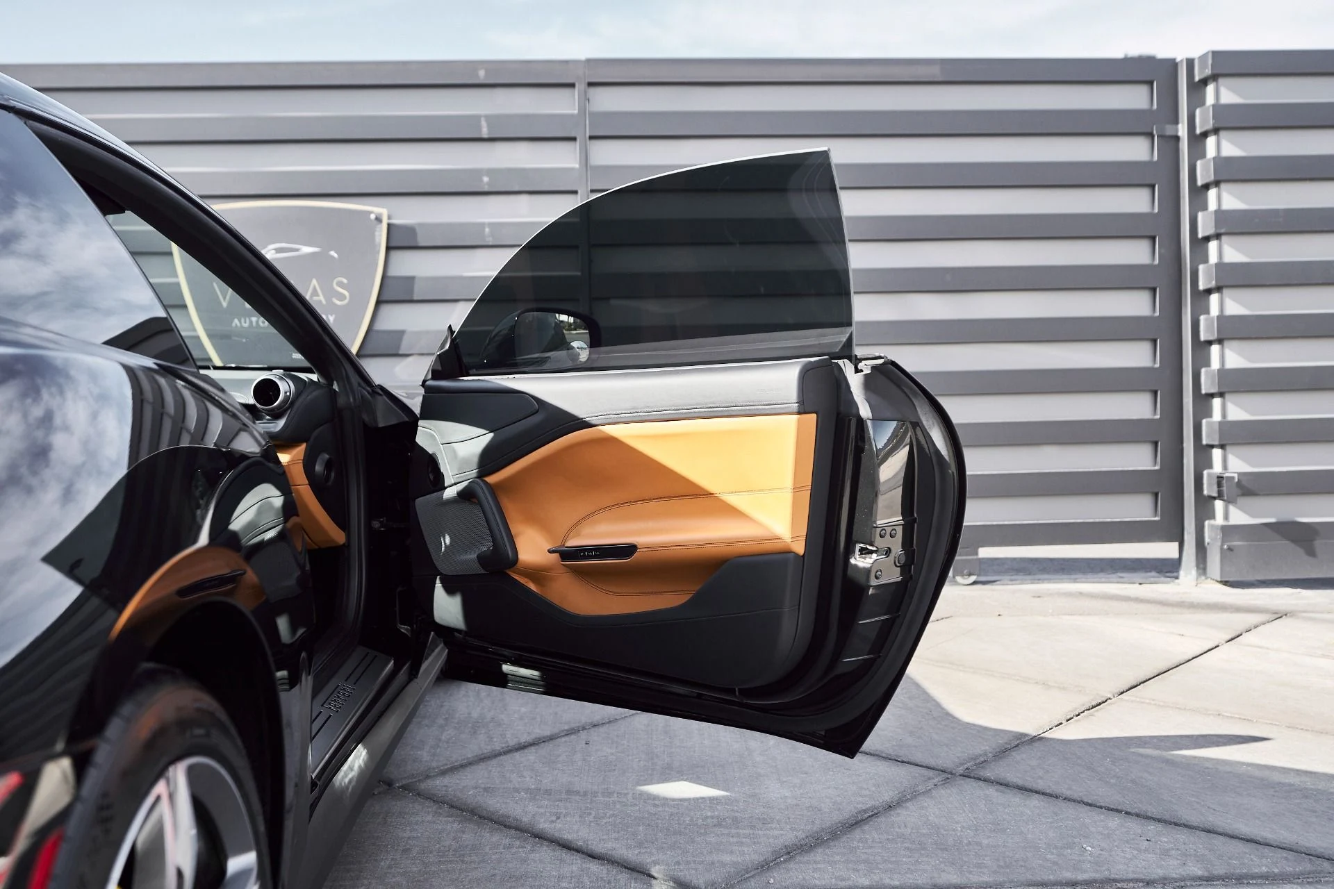 mph026_2728769893_Used_2018_Ferrari_GTC_4_Lusso_V12_1764210144_a48dabe0a9