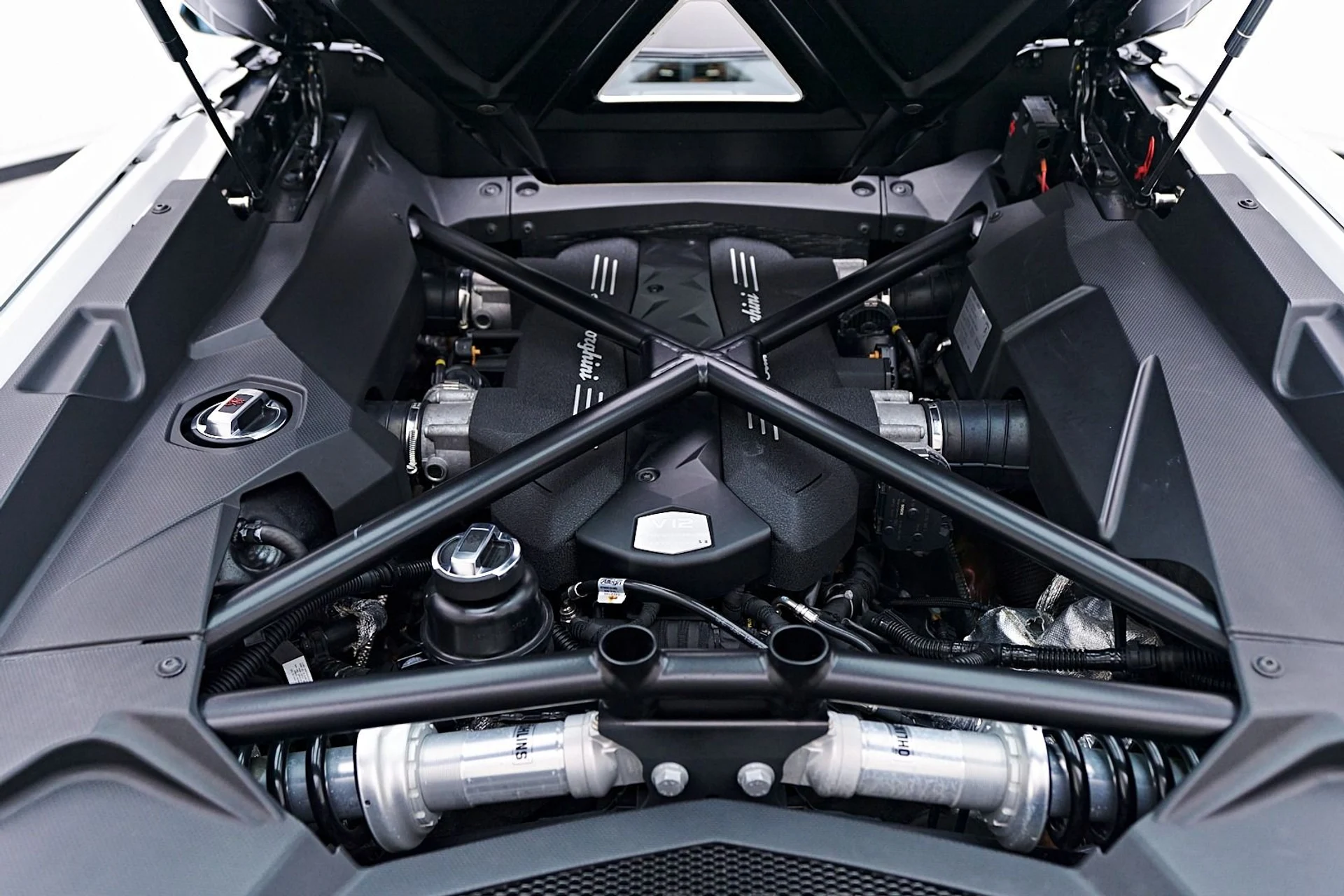 mph026_273354419_Used_2017_Lamborghini_Aventador_1745956404_6419e45ce3