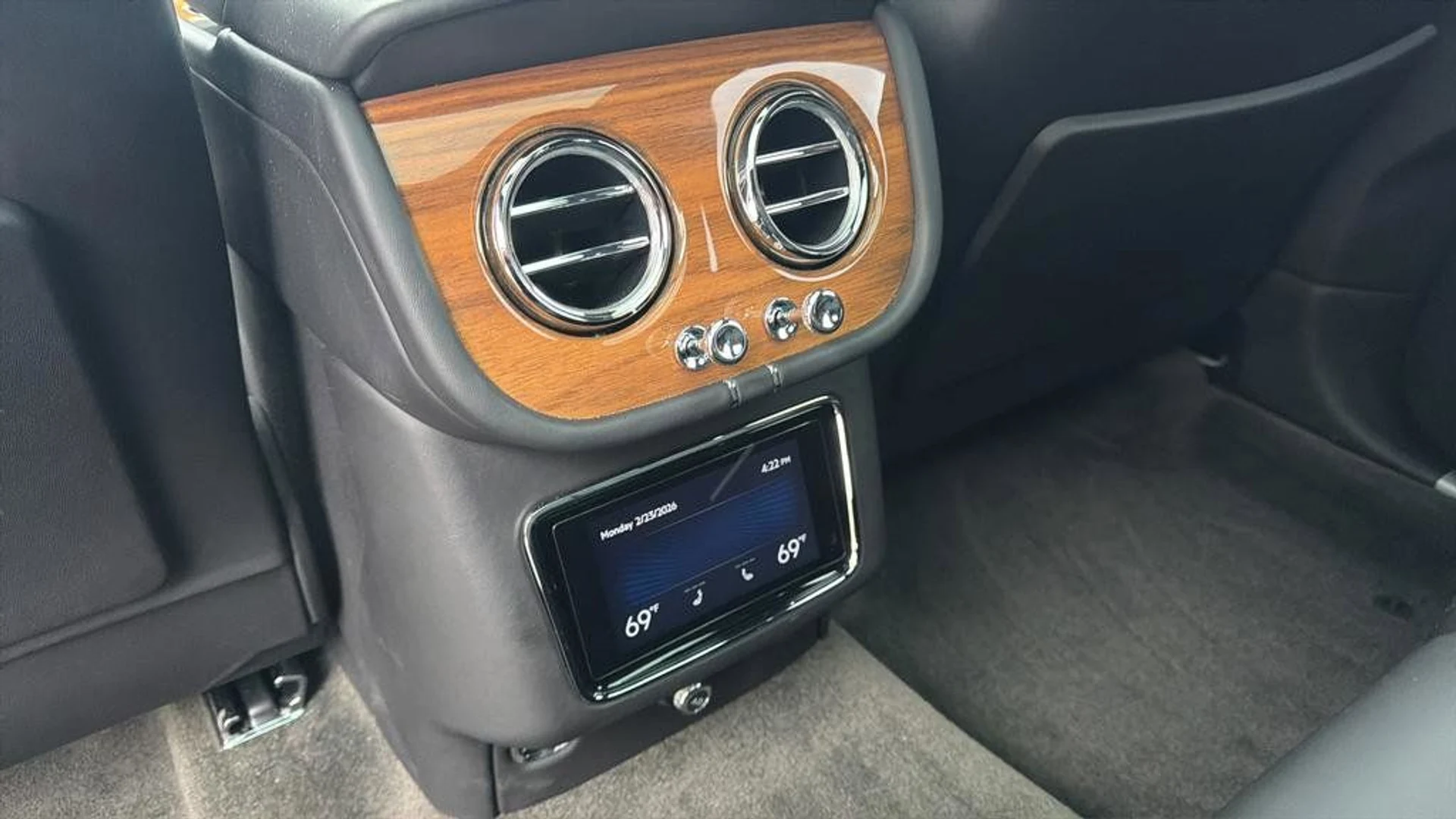 mph026_2734679260_e2d96dab50094e2ea0c93b09eac82bf2_94a9d601b1