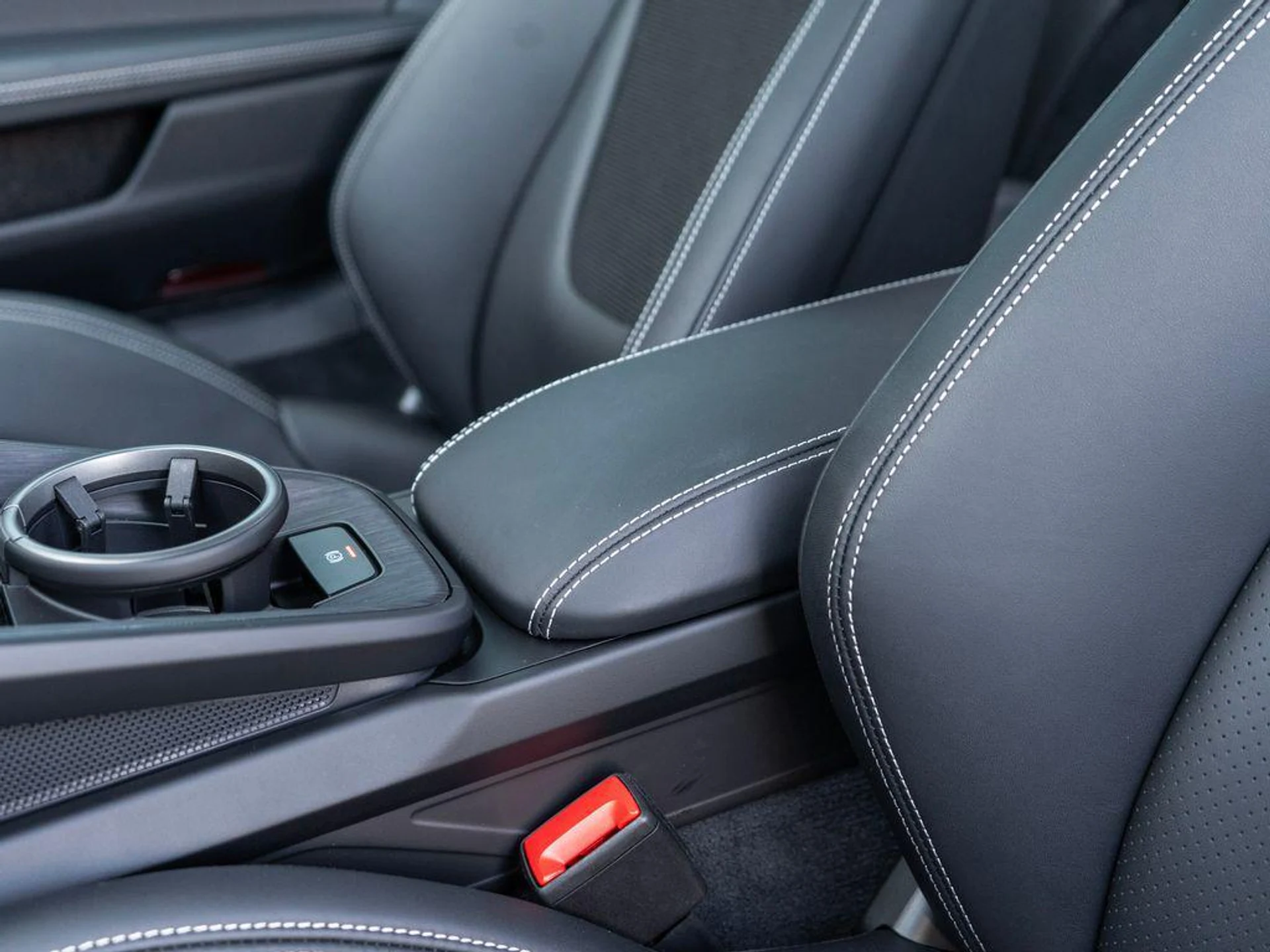 mph026_2736278896_2p_Hrz_Vws_U2xl0h_W_g39_Nc_NE_Iva_Q_c30814ddae