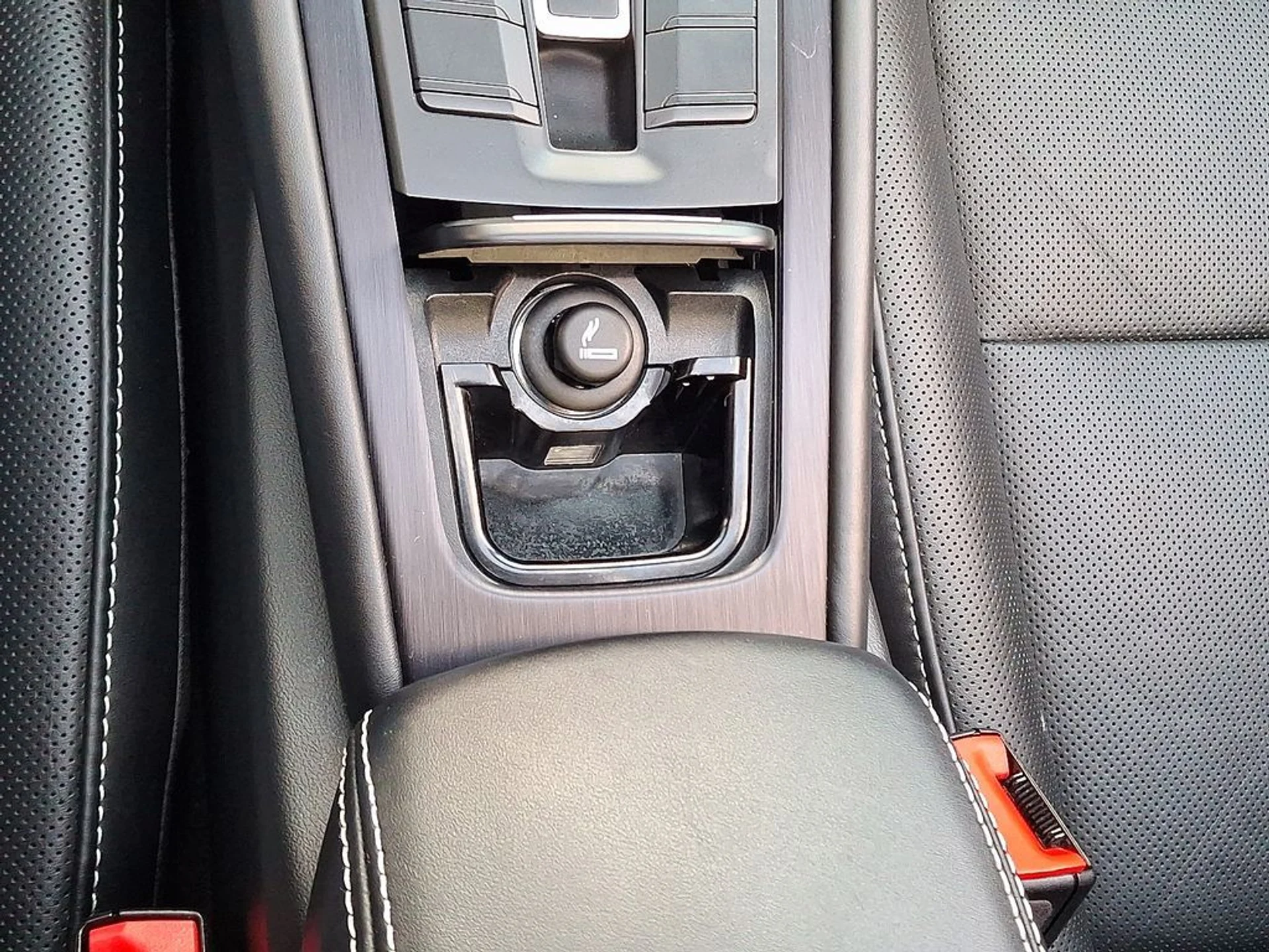 mph026_2736509303_e09359b7c7349807a5cfec4a077d1c33x_4dd04bcec1