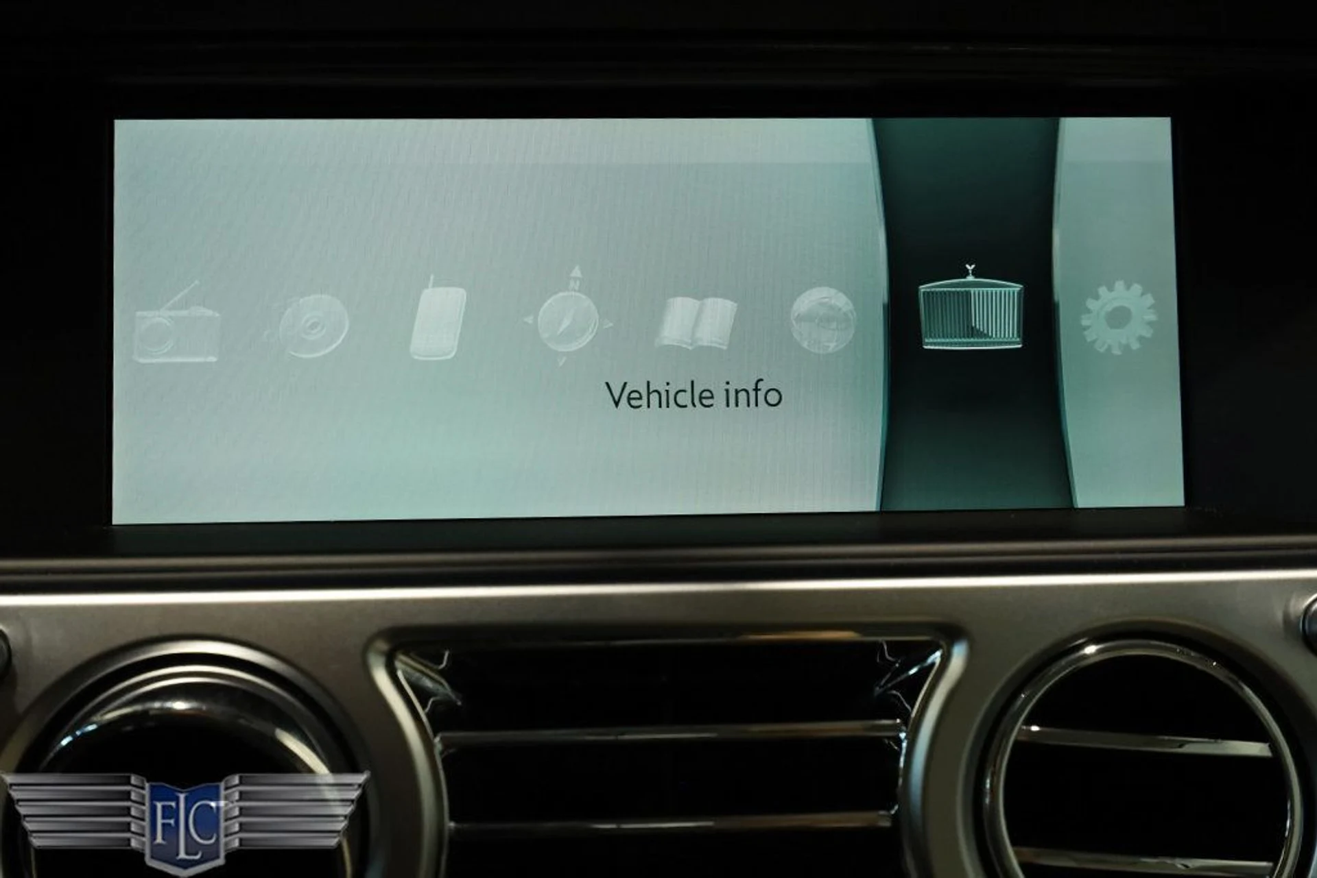 mph026_2737565310_used_2015_rolls_royce_wraith_2drcoupe_9689_22975127_27_1024_f57e5de346