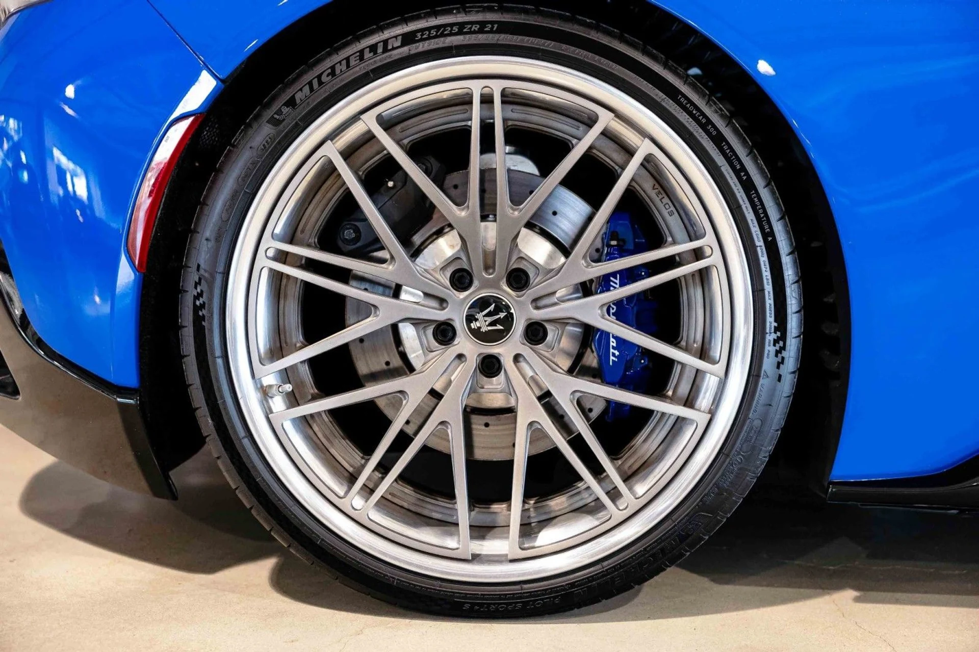 mph026_2742662061_i_A_0a9de861b1