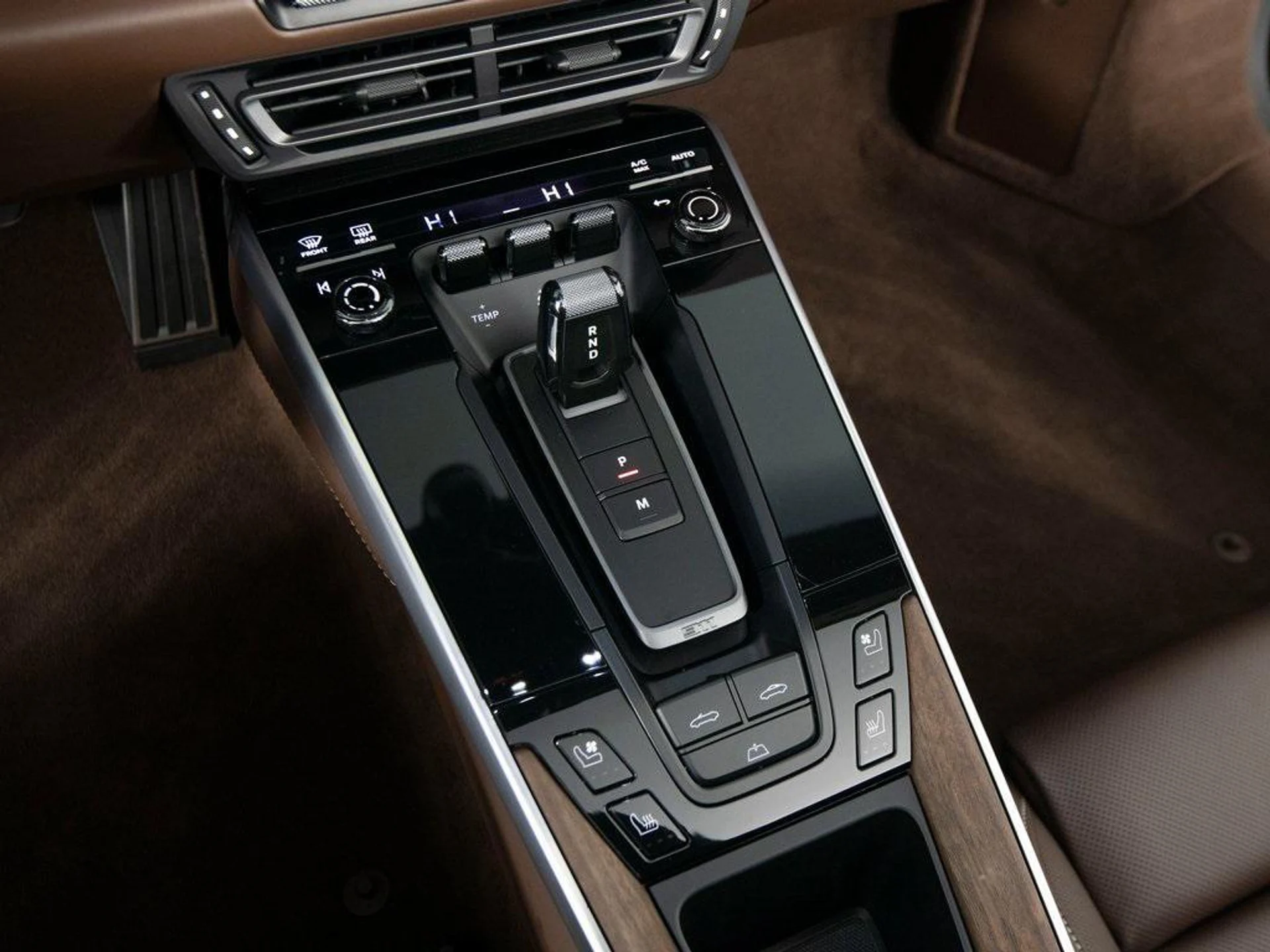 mph026_2744087145_T1u_C9_DD_821p_U4pa_Wqp_Qf_Tu_Qm_S7s_8de55139ba