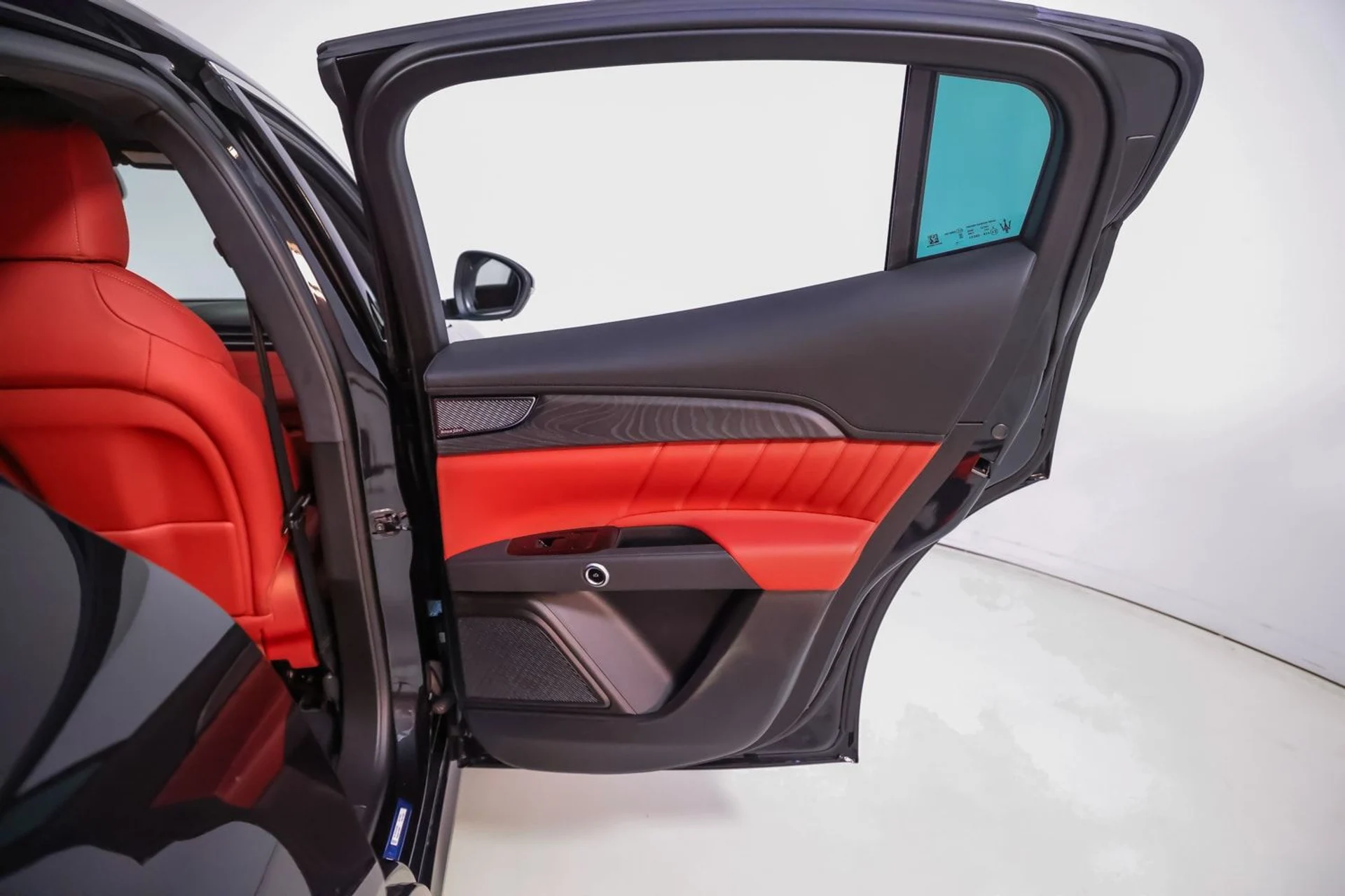 mph026_2753220125_f144fc23c248432b9479f62fe16b6ce5_6268c02af8