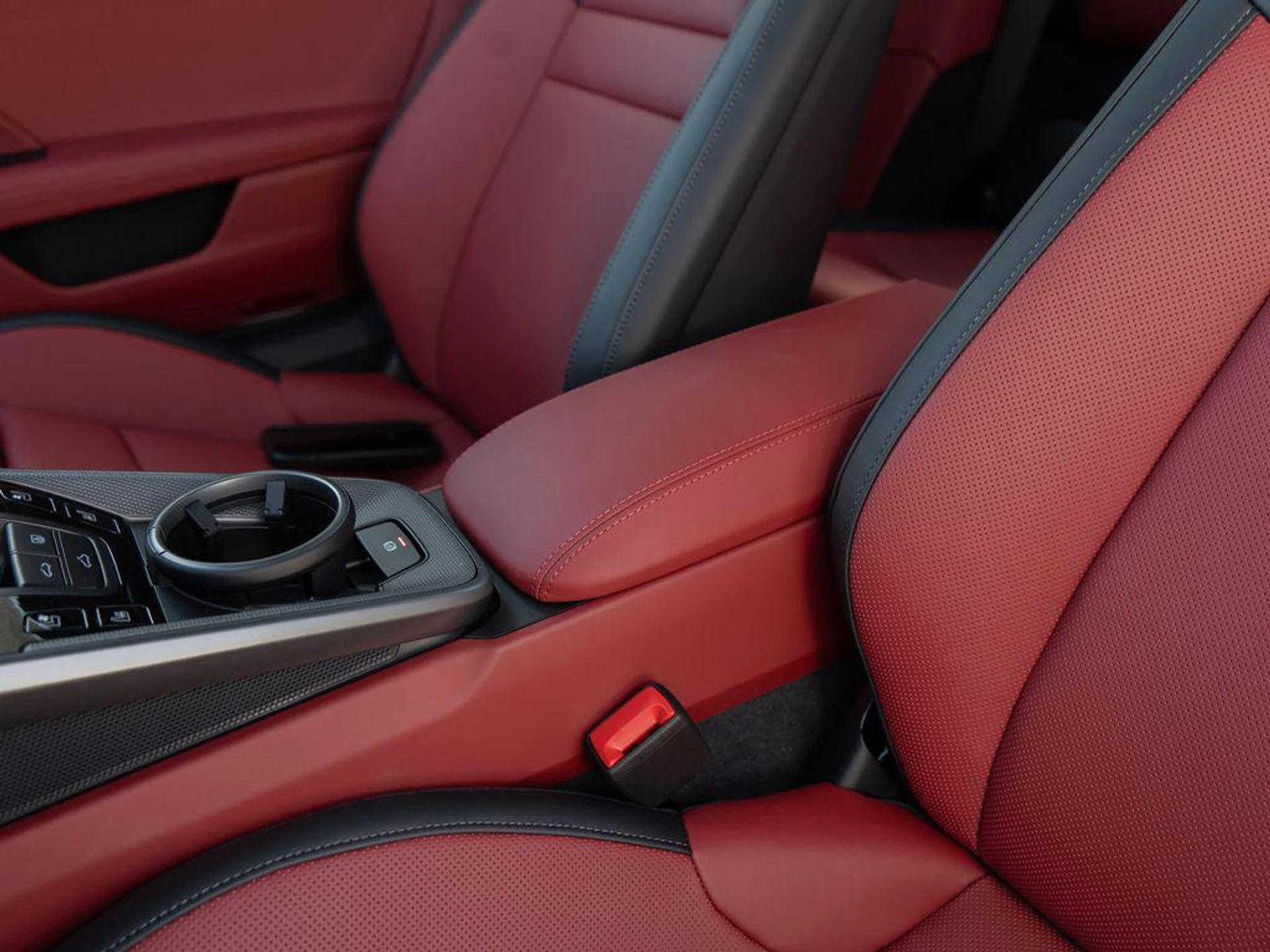 mph026_2763536746_b_Kc93_LM_Qw2_TB_Lvvilleo_I4q_Xbhs_efa2f26c87