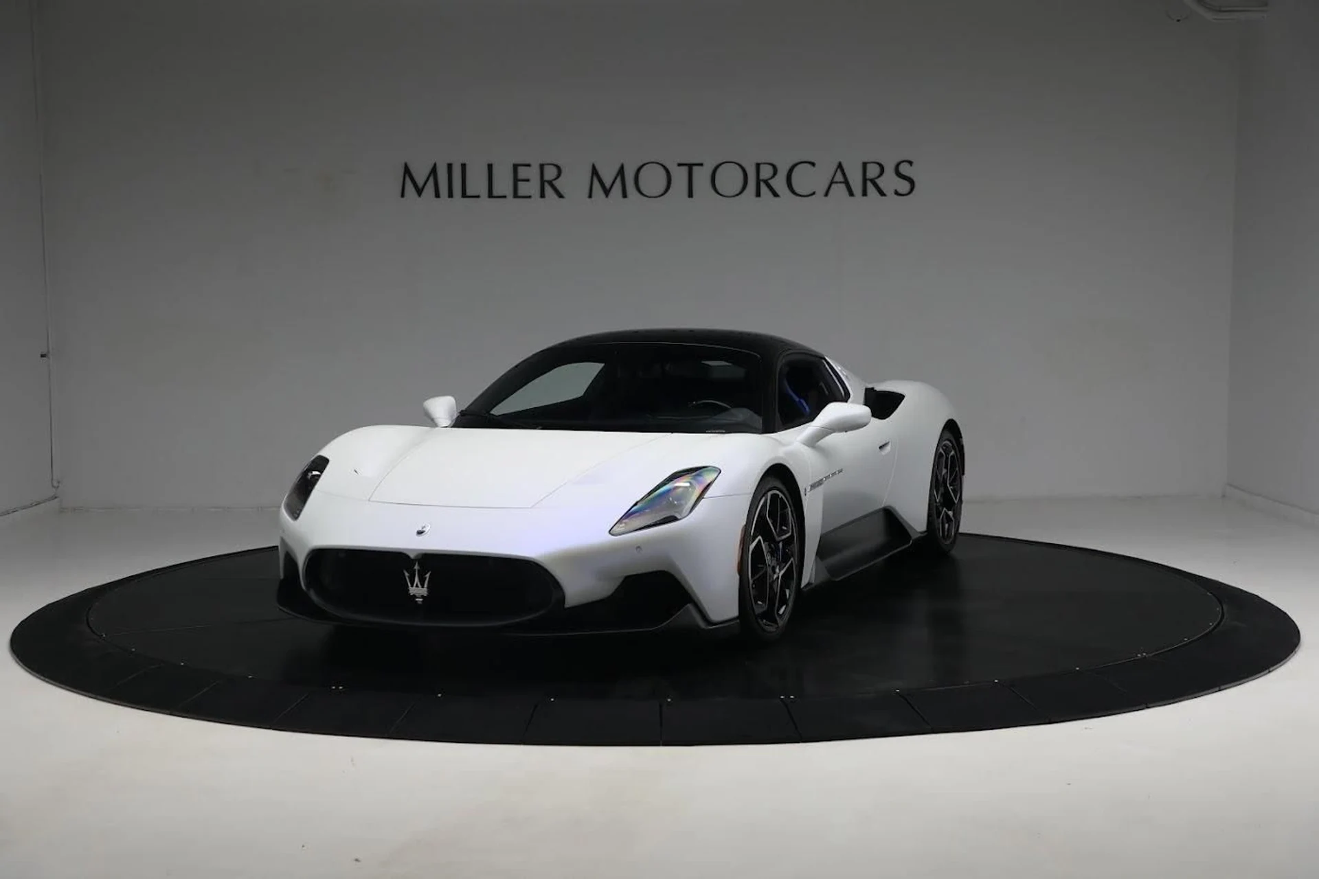 mph026_2763712405_Used_2022_Maserati_MC_20_5adeb4862e