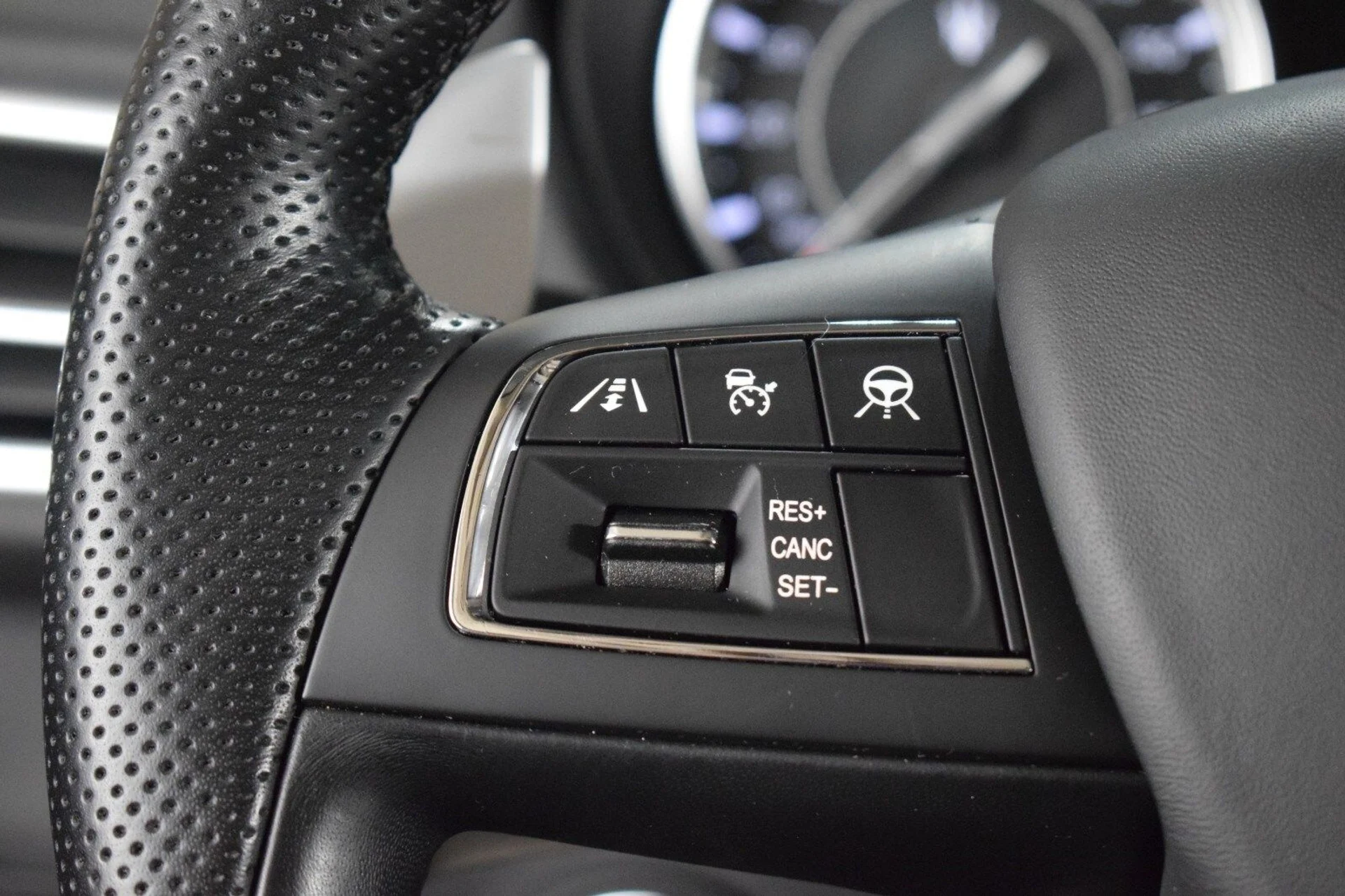 mph026_2766253261_893755625b38893d32b6c9daefa9302fx_ea61d1f912