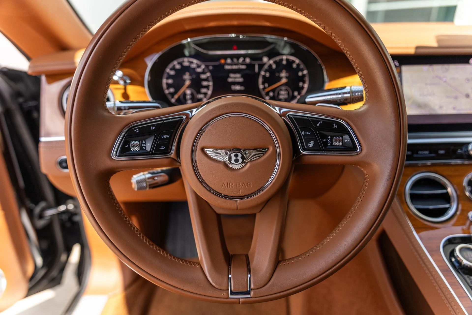 mph026_2769122923_Hi_Tech_Luxury_Imports_LLC_SCBDG_4_ZG_6_NC_091269_image_26_db63bbfaff