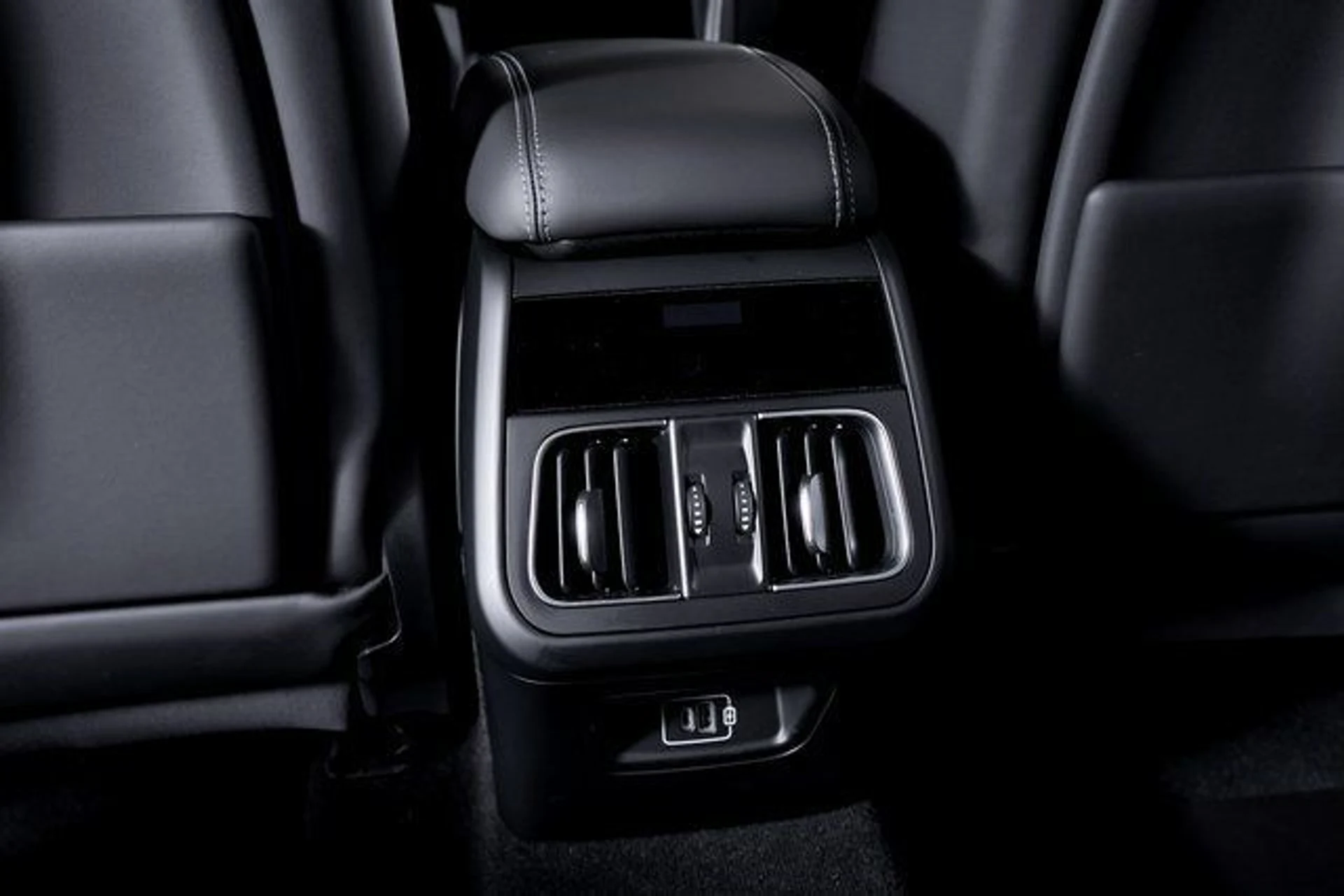 mph026_2774665358_859d162e4882da70d1d6d115fc0cceecx_55e1e572b2