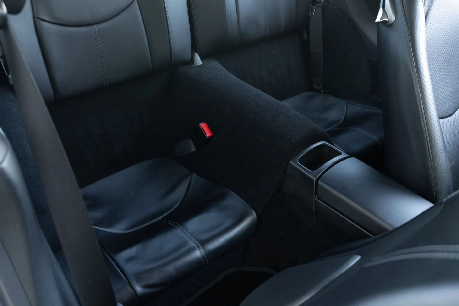 mph026_277900408_Used_2012_Porsche_911_Carrera_4_GTS_1774273980_81eb4d694d