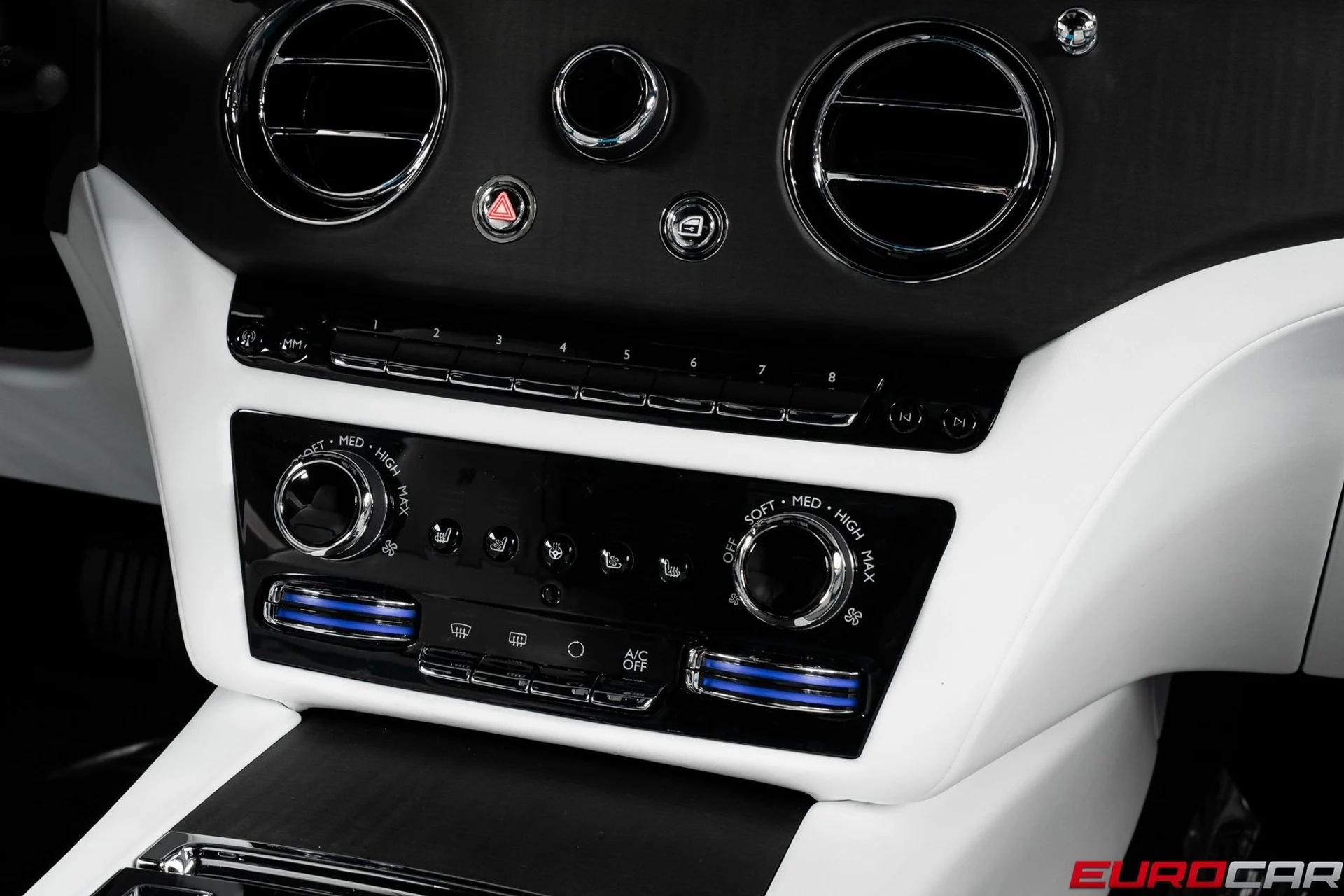 mph026_2782464444_image_27_01454921d2