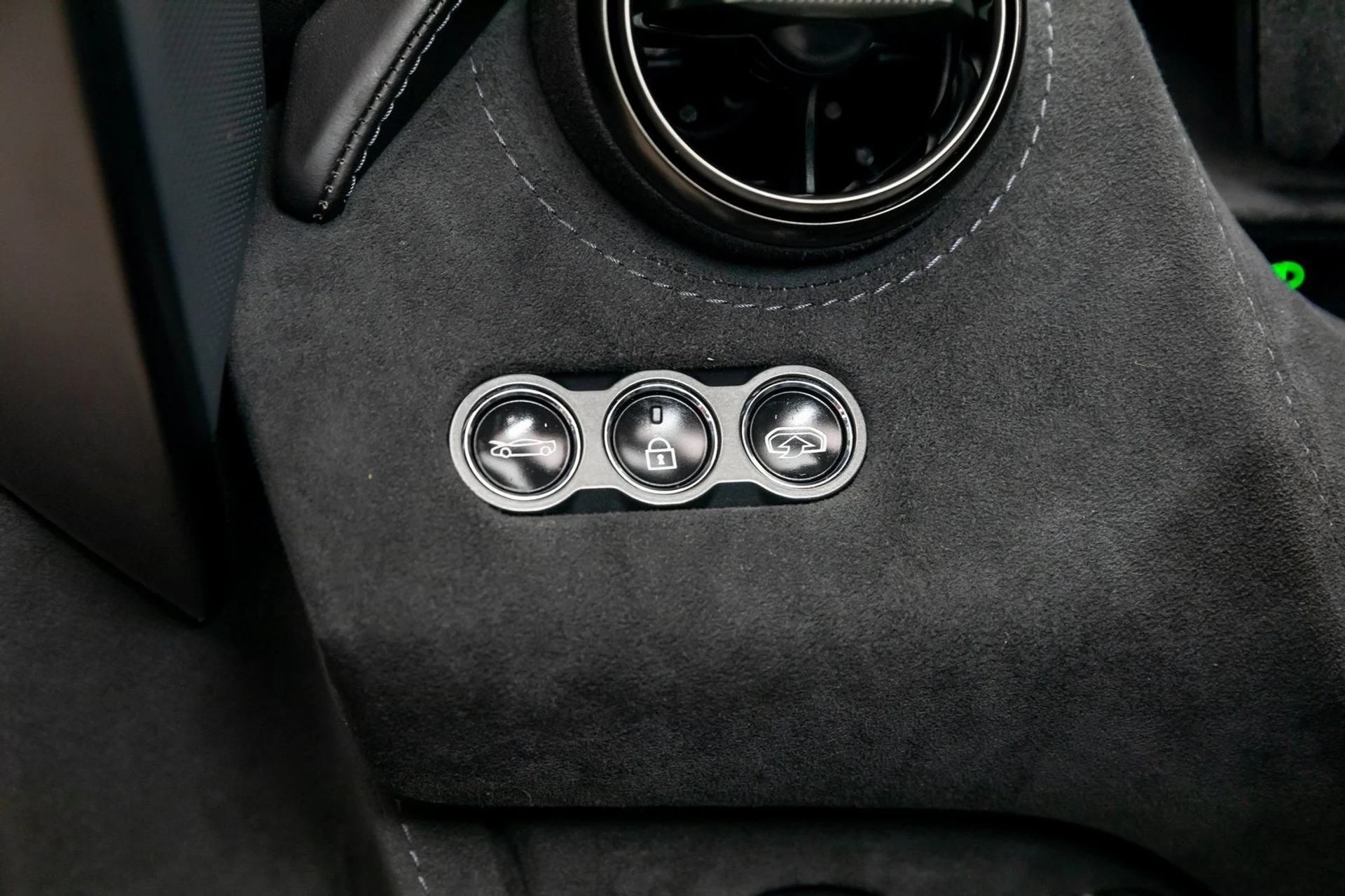 mph026_2812463666_27_e39a8c3060