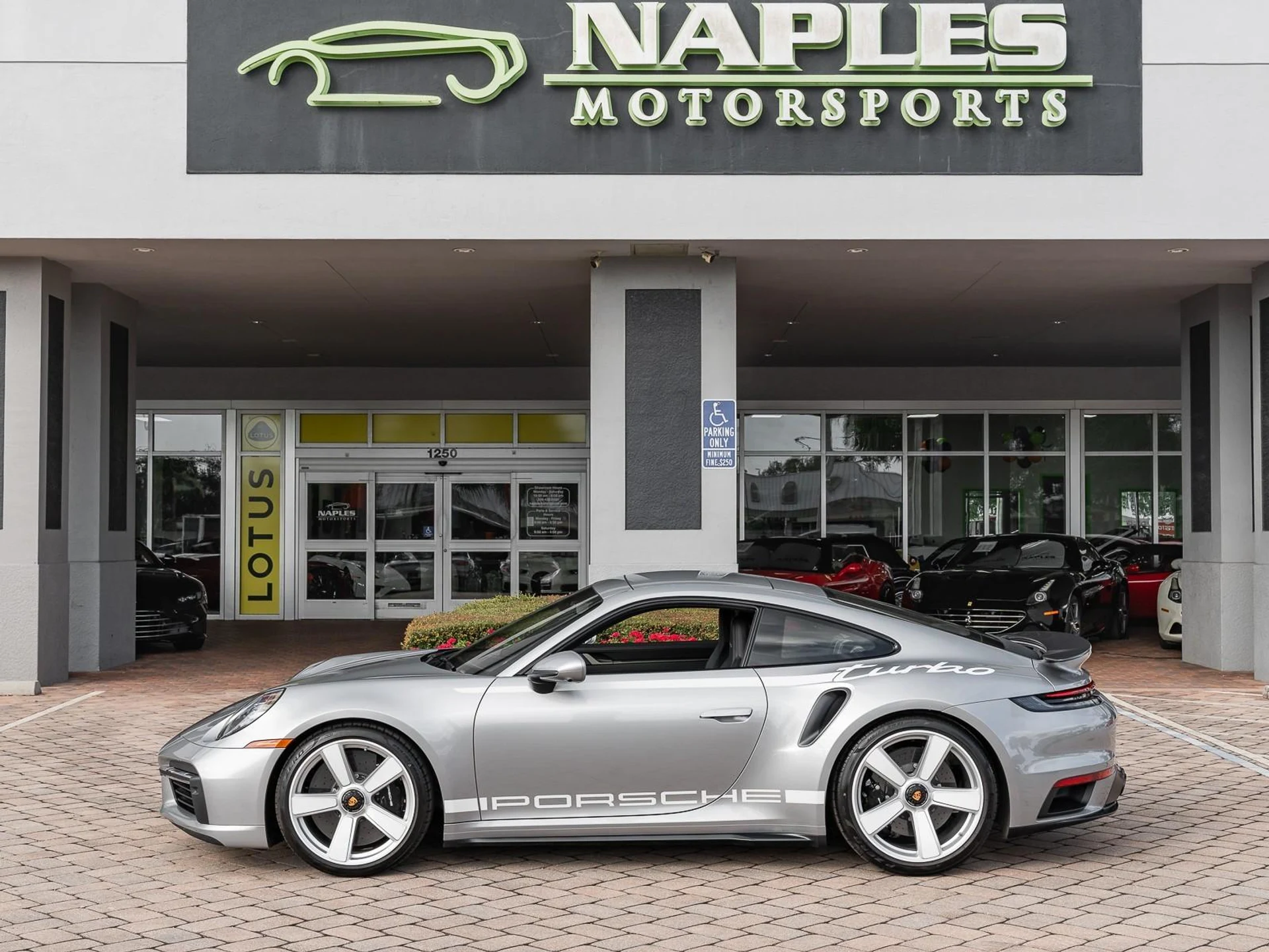 mph026_2816057286_Used_2025_Porsche_911_Turbo_1761858405_07ffa6be24