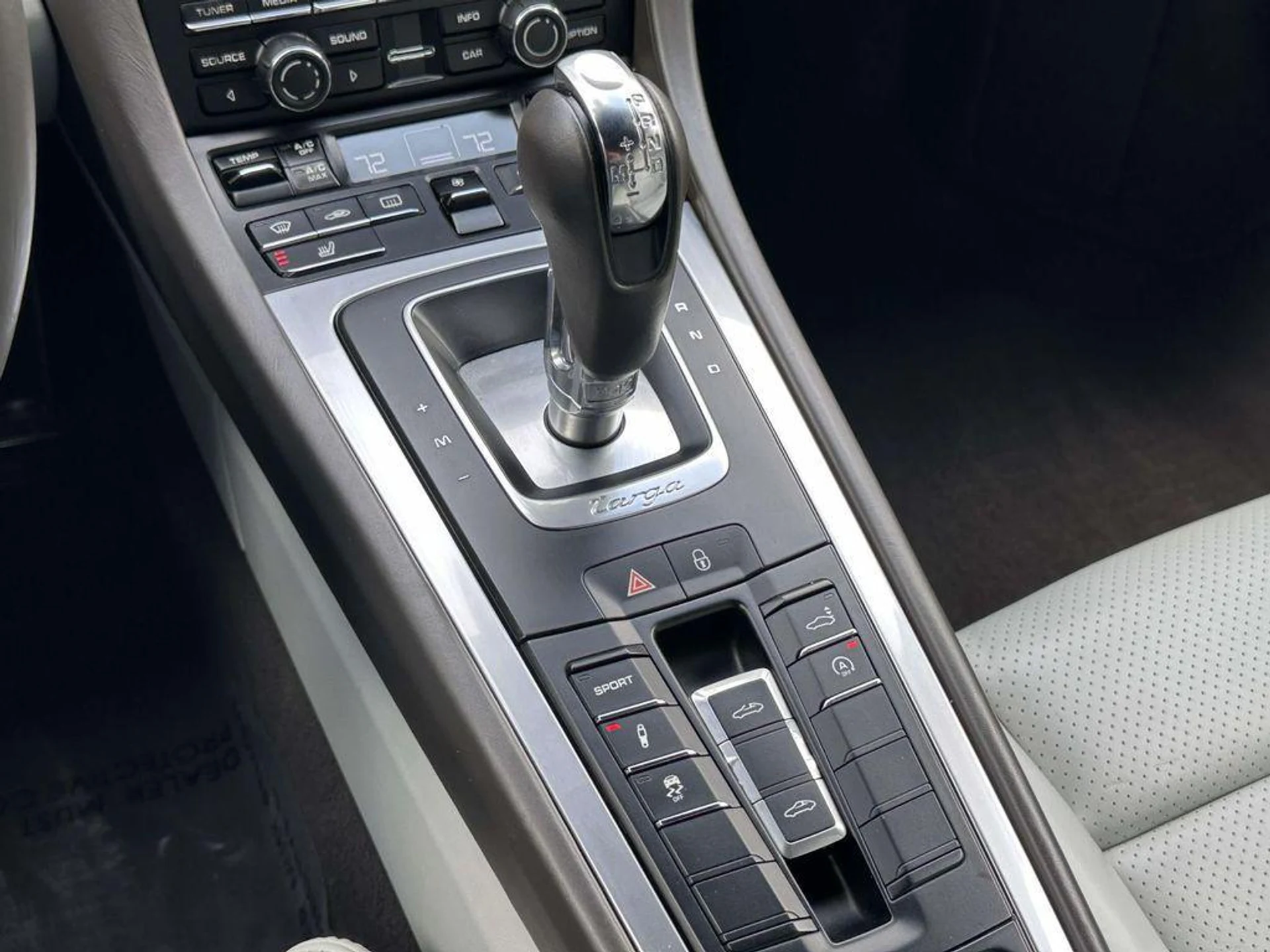 mph026_2822387943_l1o4_Xy6sa_JG_Lz_K14malqhj9dhy_M_c8ad0c013e