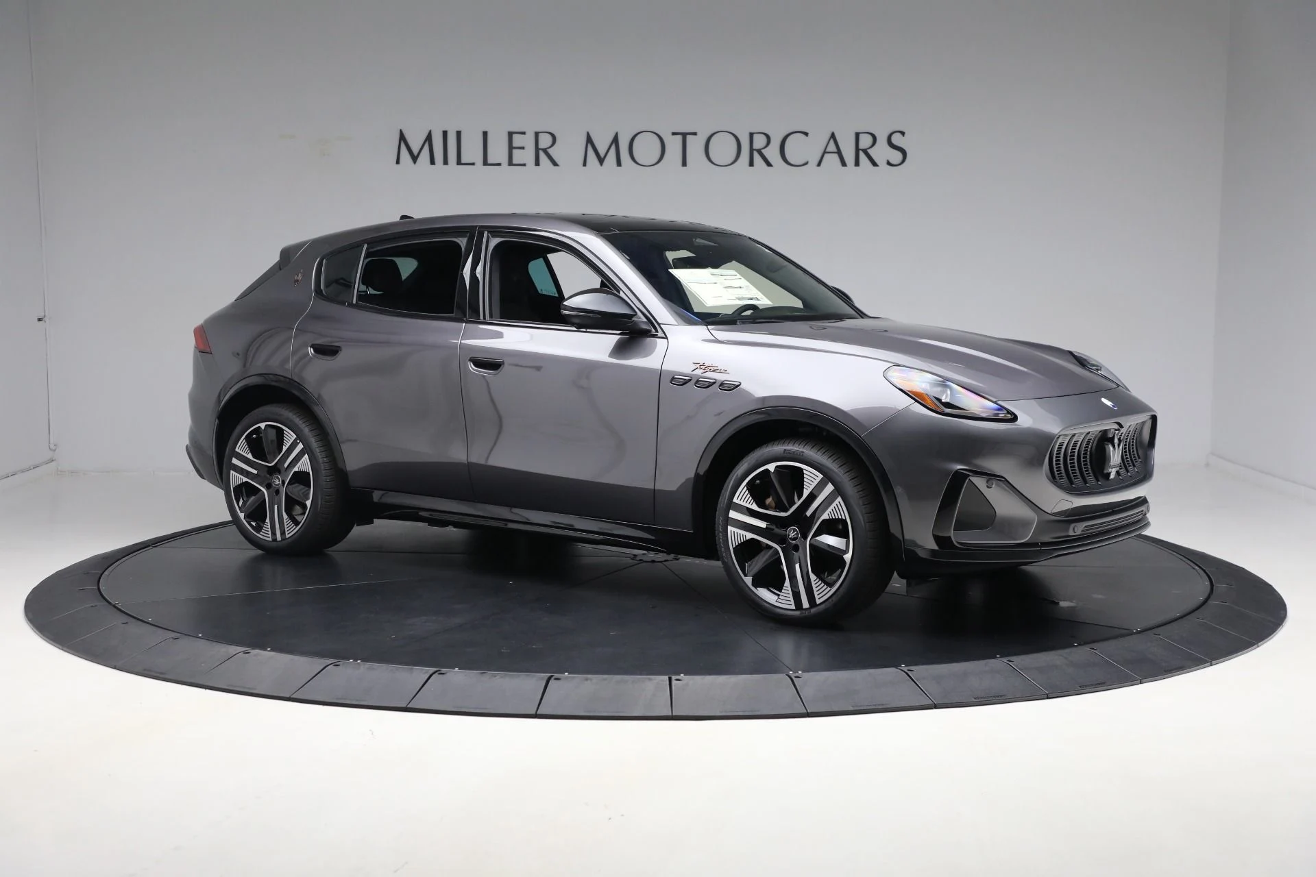 mph026_2823208309_New_2025_Maserati_Grecale_Folgore_45963c6292
