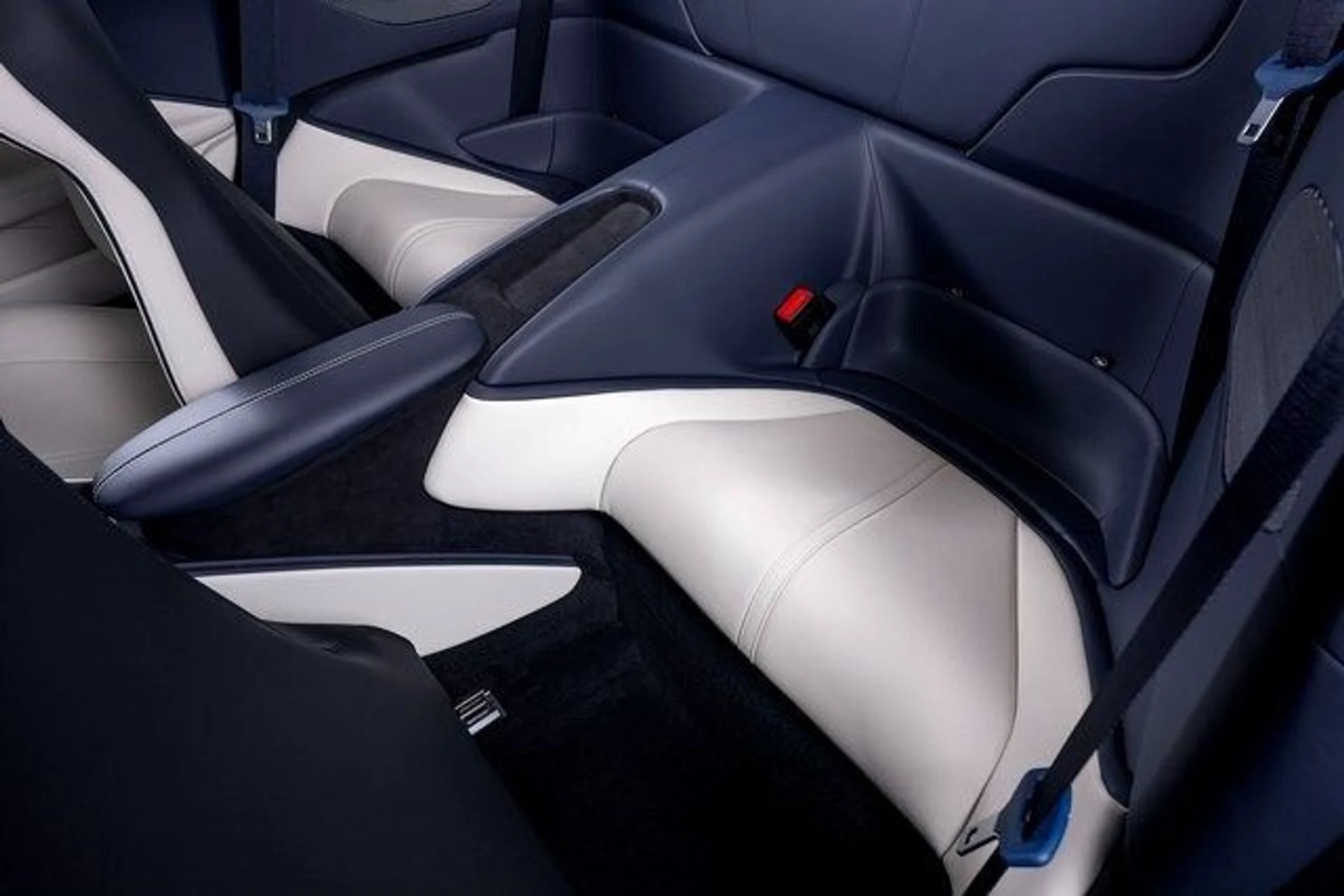 mph026_2825730755_031e0637fda1b4bc58a37d2cc59dccb4x_23b2a91334