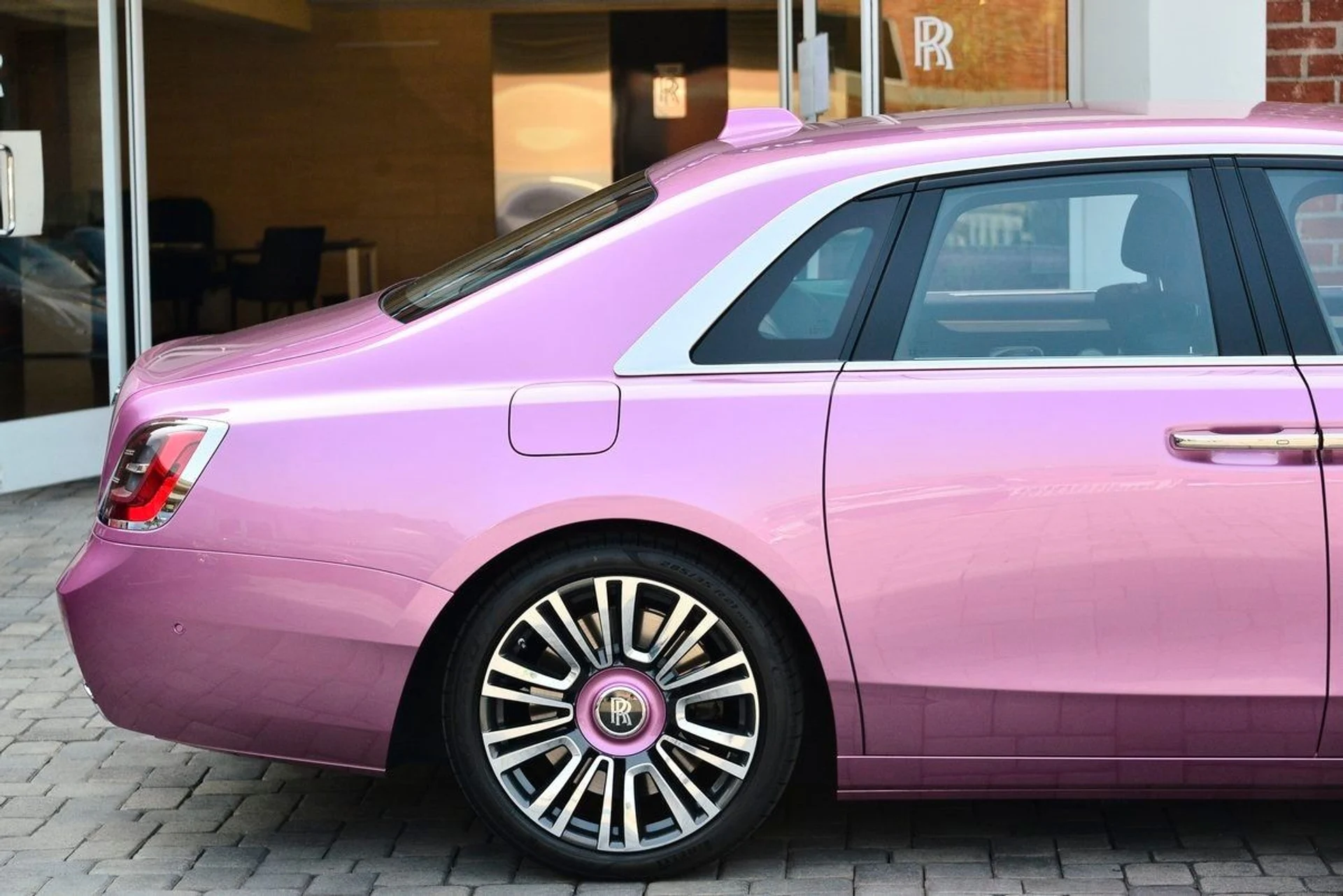 mph026_2830615349_b816253bc7af64161e715a57d92ee14bx_025d812cc9