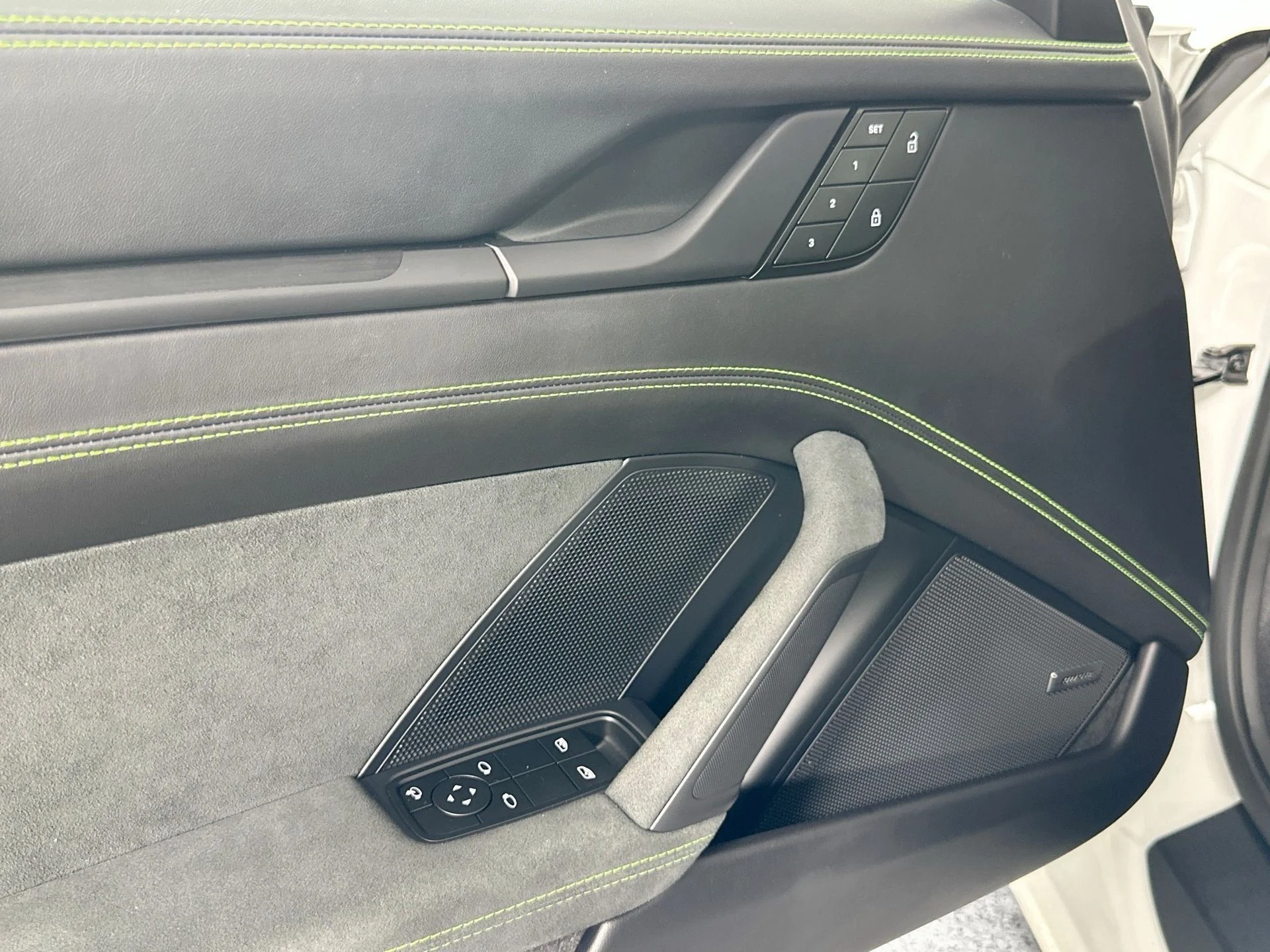 mph026_2836771023_f2be98c1da0030544a70ce5f65c67b46_b22b1aed35