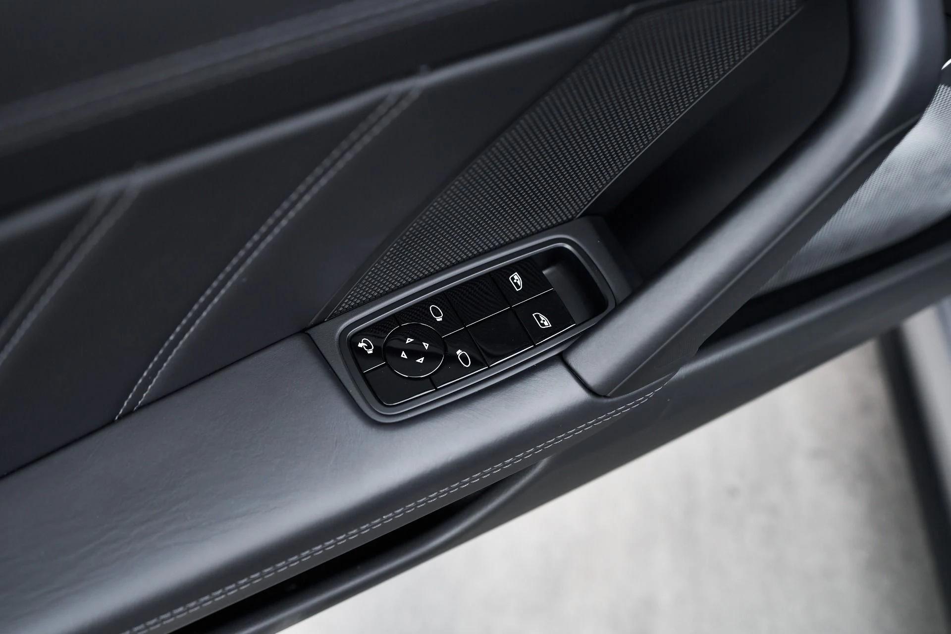 mph026_2842225934_Used_2021_Porsche_911_Turbo_S_1760042757_1927670cbe