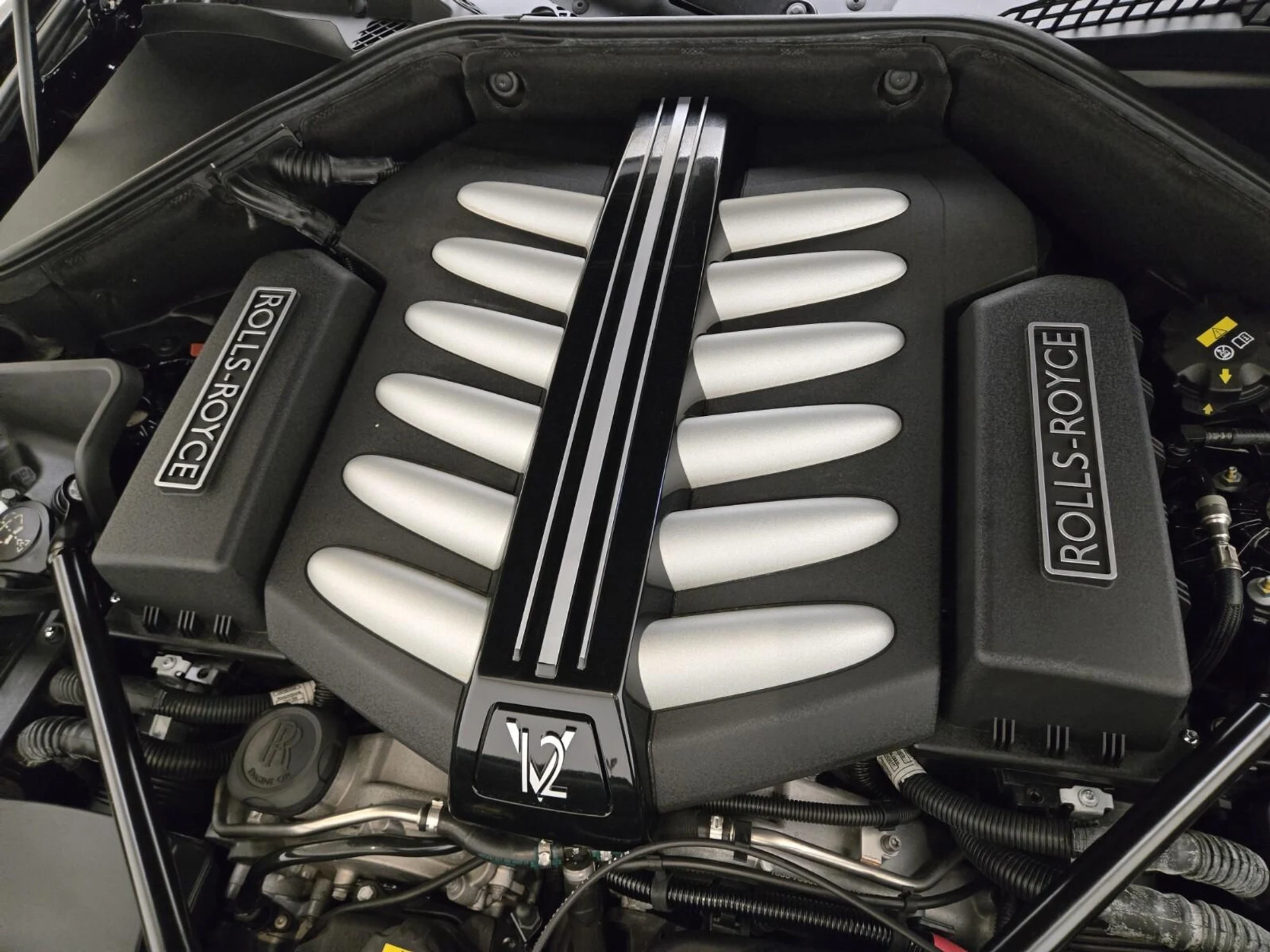 mph026_284326151_Used_2017_Rolls_Royce_Ghost_1773381593_86c108fab2