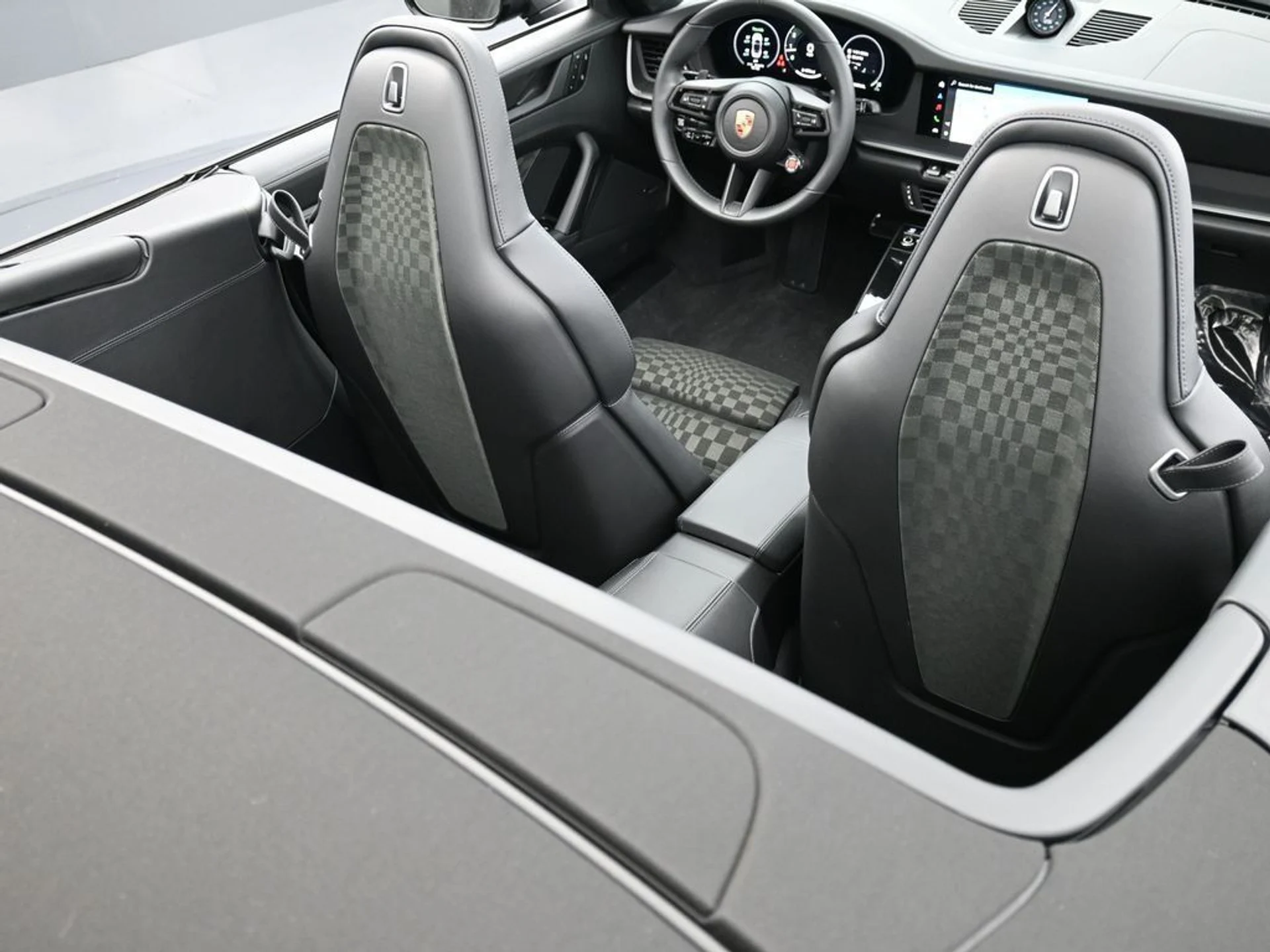 mph026_284773576_2b7218c11a11a37f212114d2f8f1dea4_1a2c921061