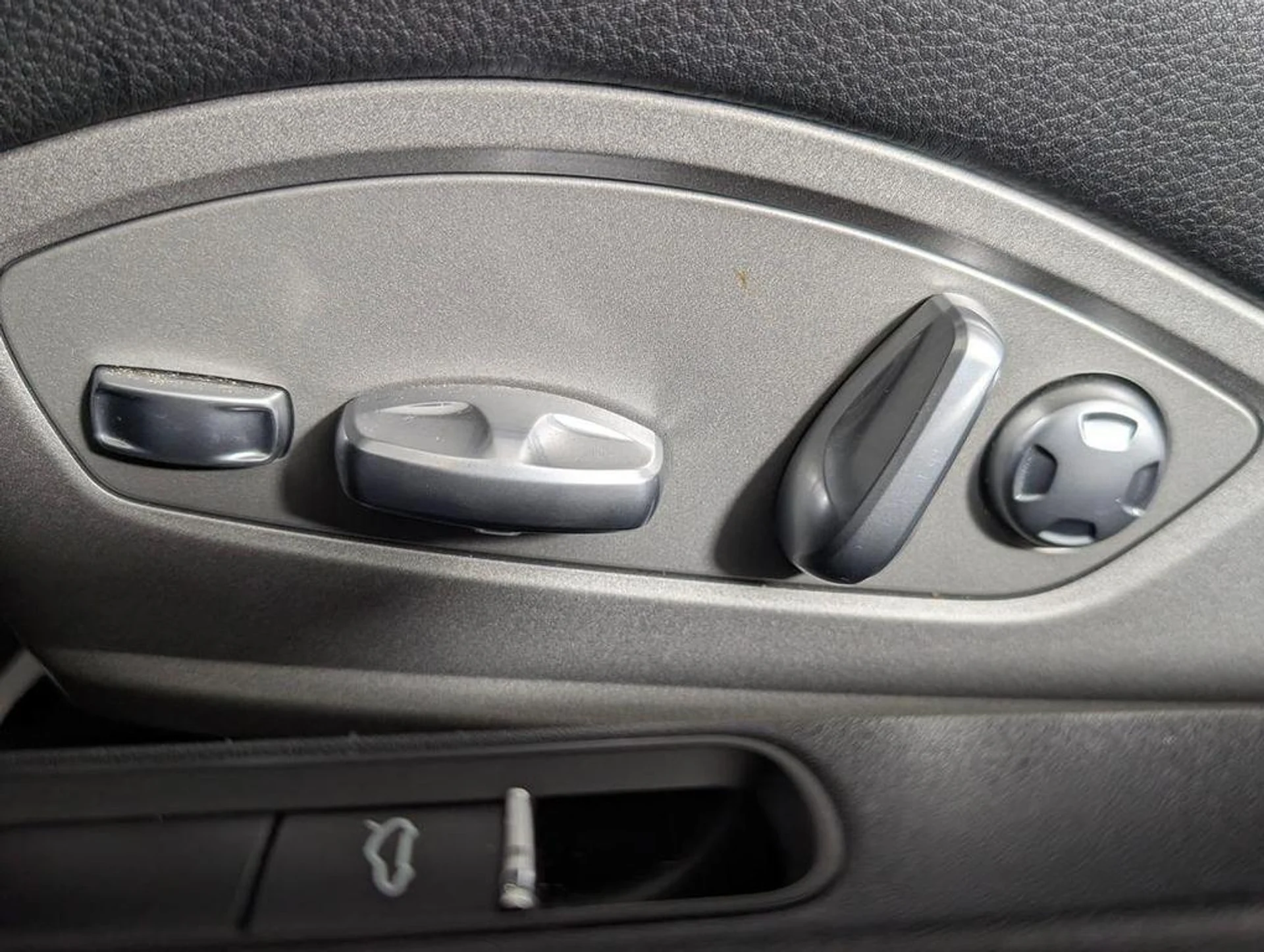 mph026_2853107104_ZM_Oy_Yactcs8v_Tp_En_QMGND_56_Eh_s_de1af8a541