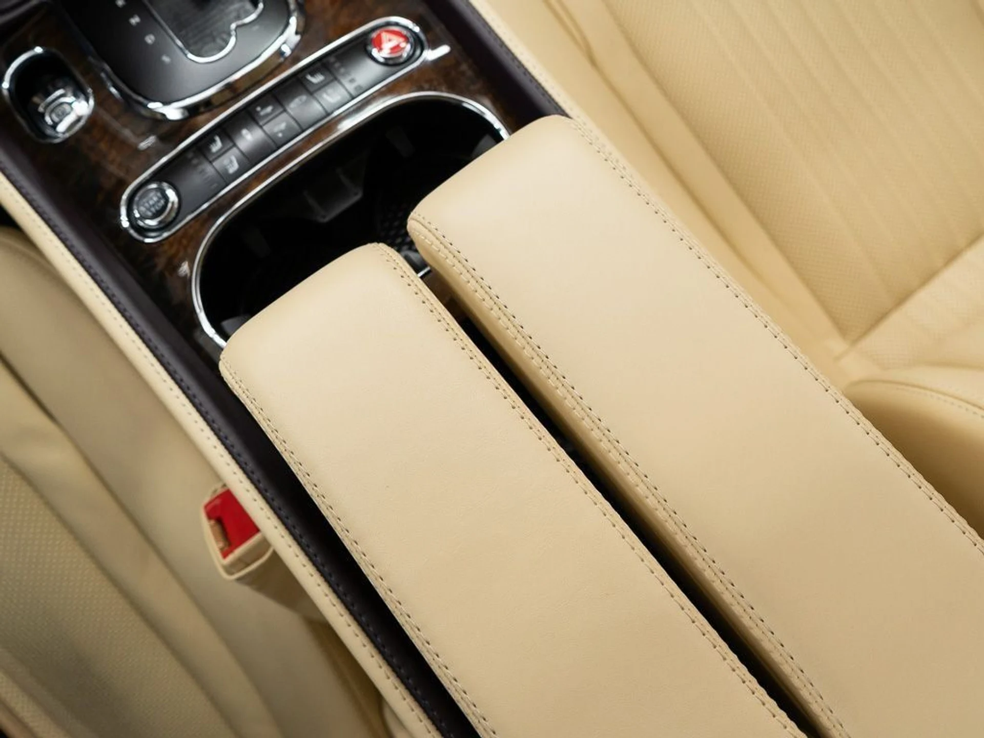 mph026_2856381386_92f4328a683d28cc40178a31f2d2a3bd_99583d268f