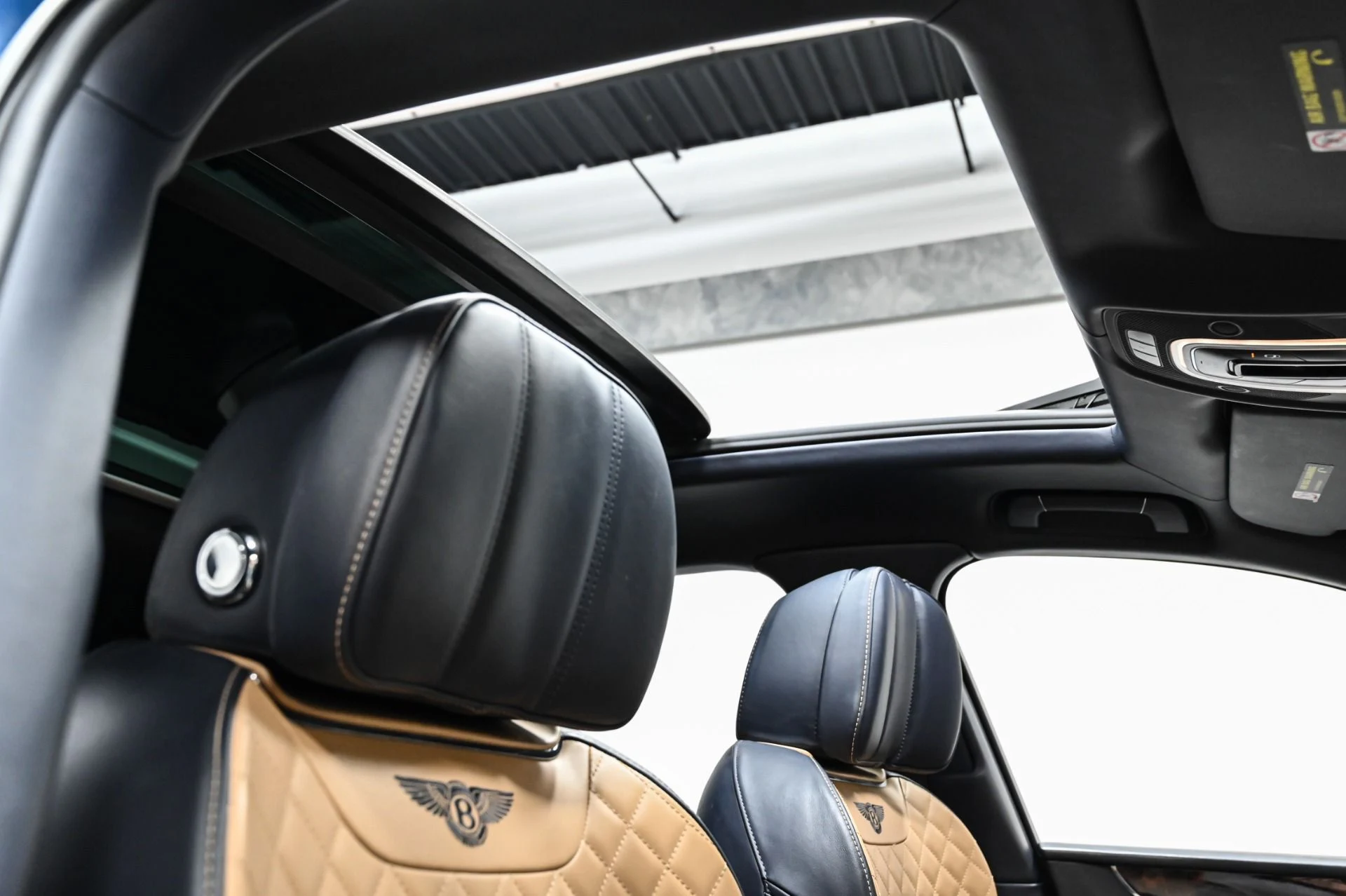 mph026_2858878675_Used_2018_Bentley_Bentayga_W12_1758835166_09230c555c