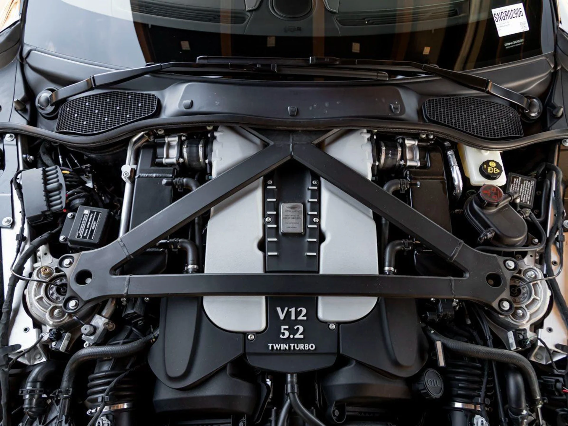 mph026_2860508853_27_658c4ef792