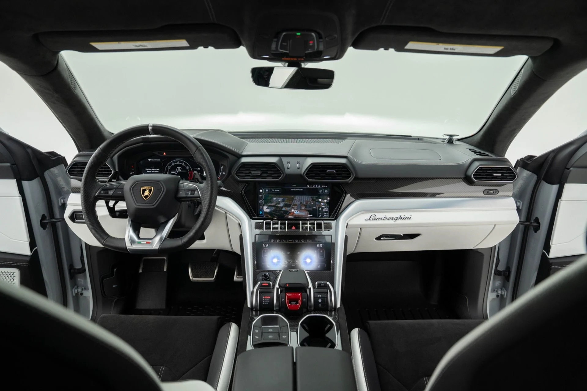 mph026_2868907292_Used_2024_Lamborghini_Urus_S_1777580740_2dddf9f943