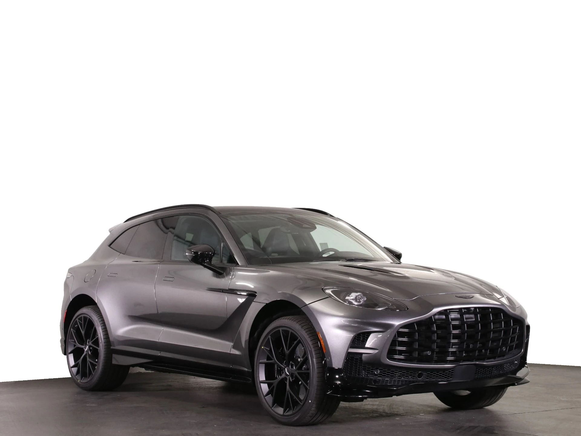 mph026_287040174_New_2025_Aston_Martin_DBX_707_1768458252_f304c0fbc5