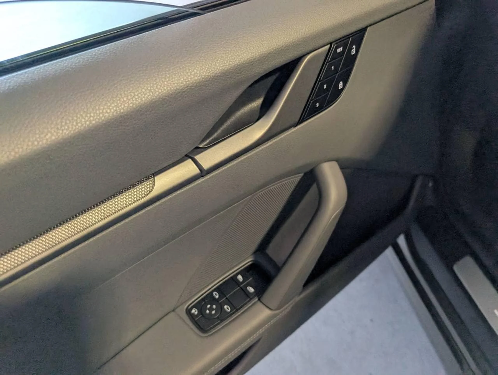 mph026_2870455702_6408c057e43a4600c5950ddad893a297x_bf50537021