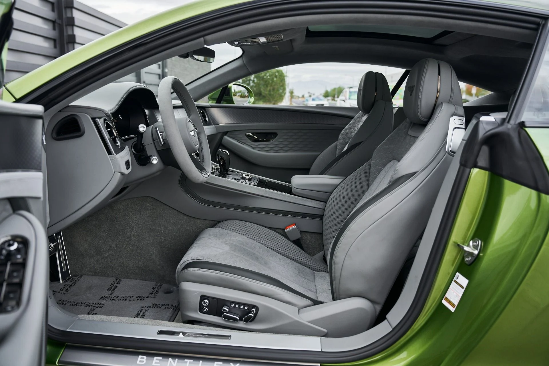 mph026_2873417933_Used_2025_Bentley_Continental_GT_Speed_1763168615_9fe099f177