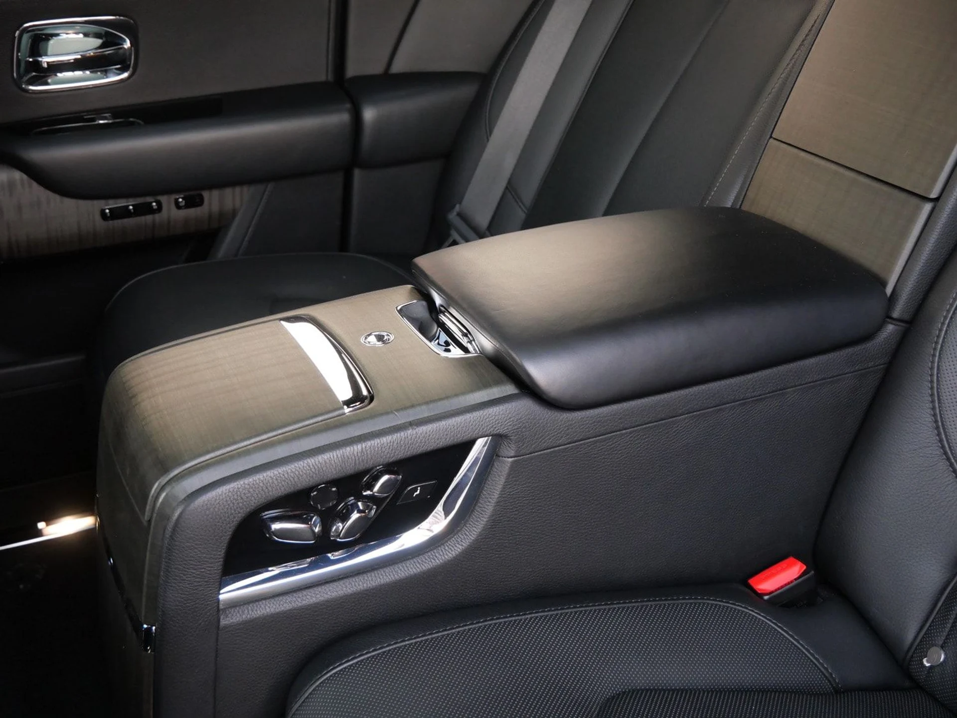 mph026_2874871525_ffb061f7990c4d45be34ea59aece3968_f599267cc1