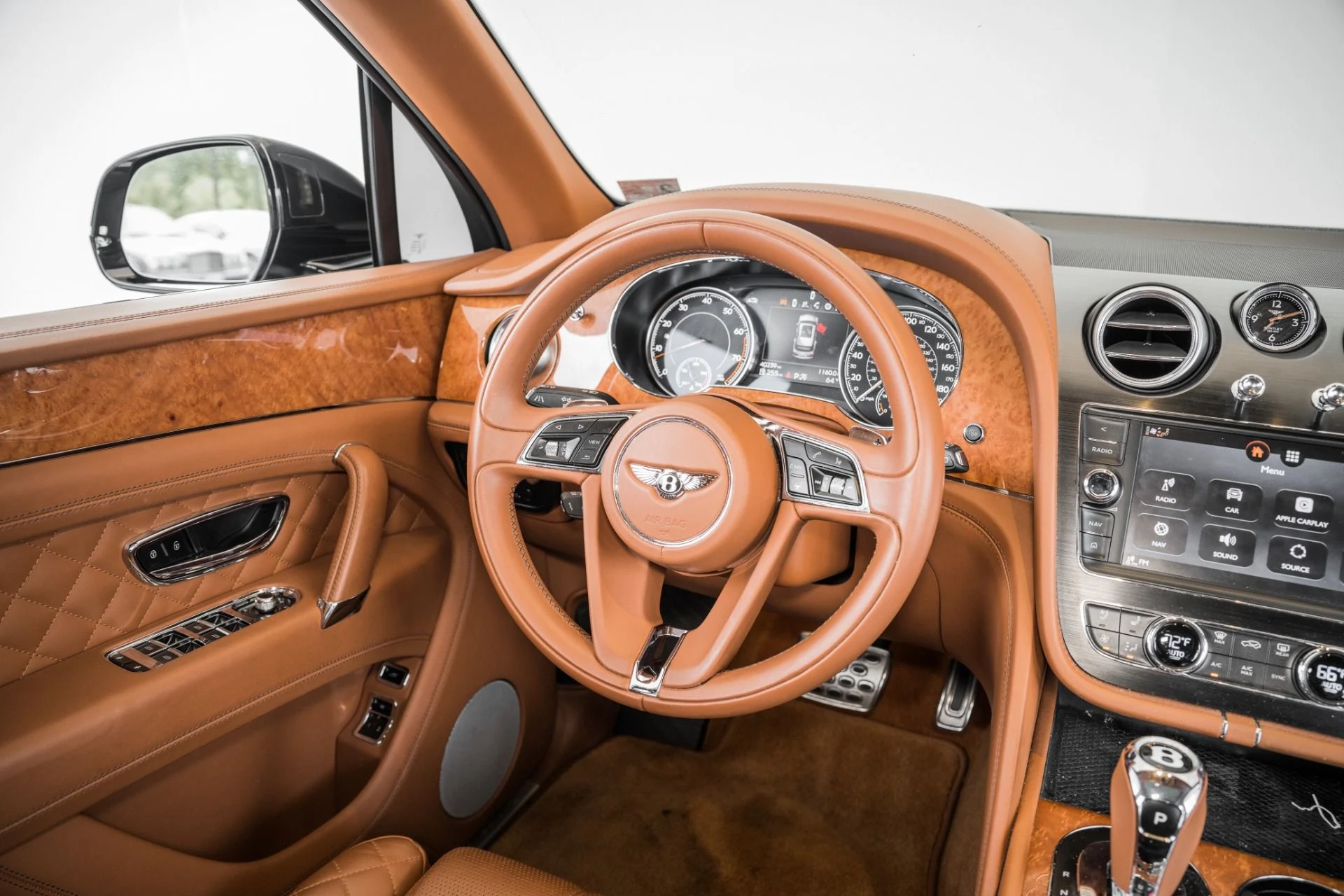 mph026_2882863562_Used_2017_Bentley_Bentayga_W12_1683659032_4eb3d7714c