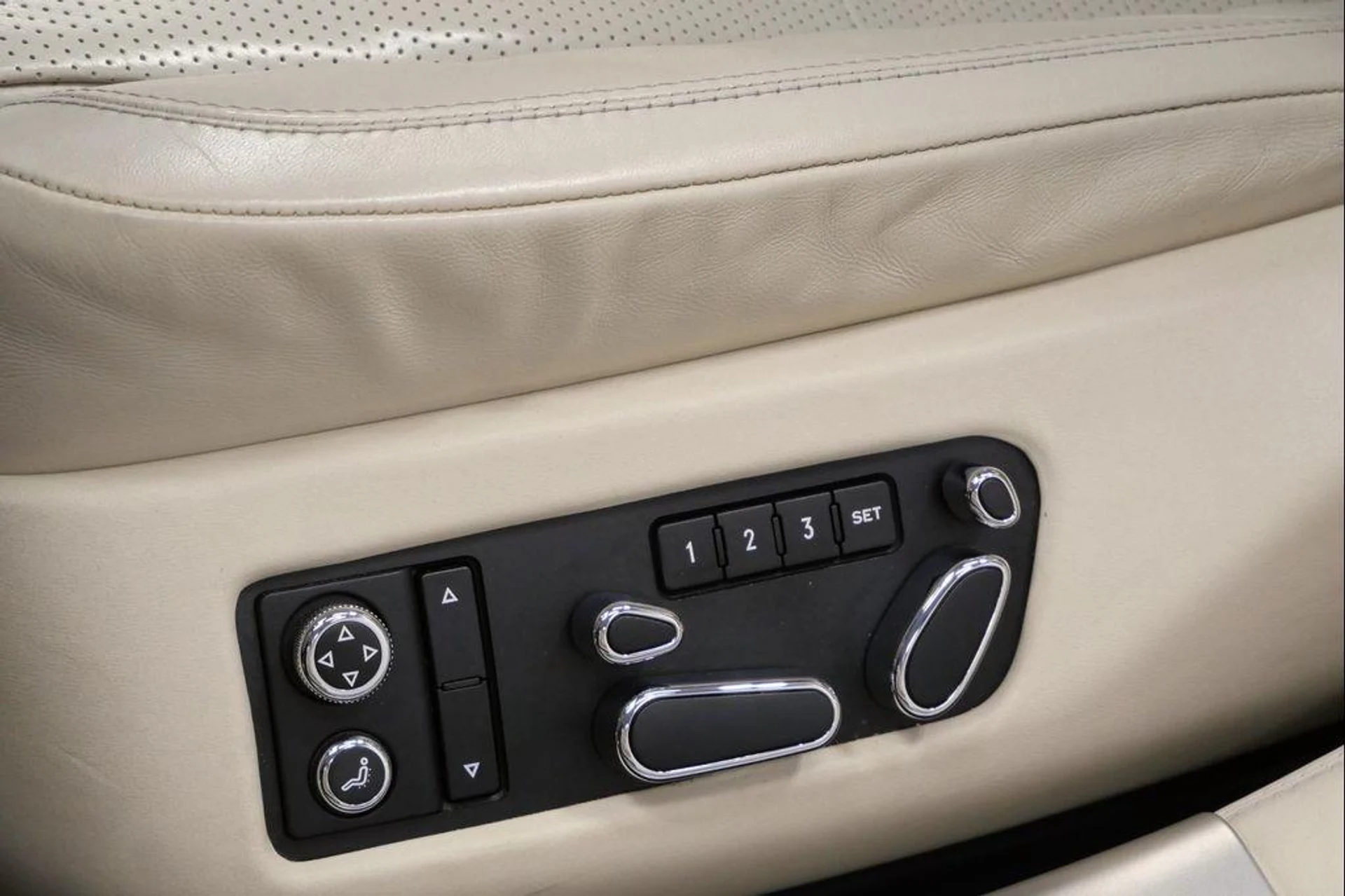 mph026_288412241_I0_C4i7_S70_Zc_Etf_2_Hm_Vekv_Rxons_14deee48d6