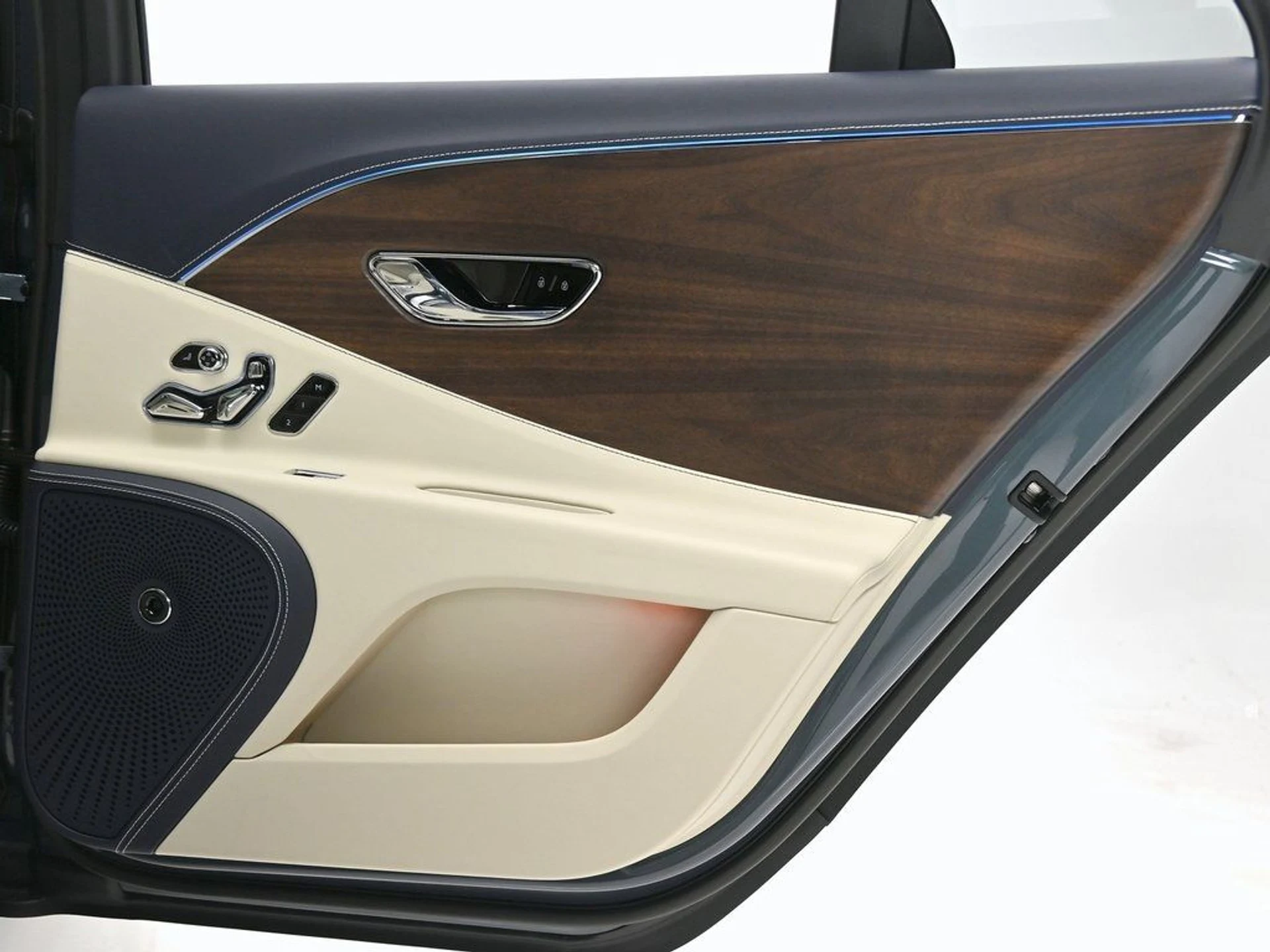 mph026_2884736023_ef1afdba4e97e76d88248ddce633ee4c_34f20c9223