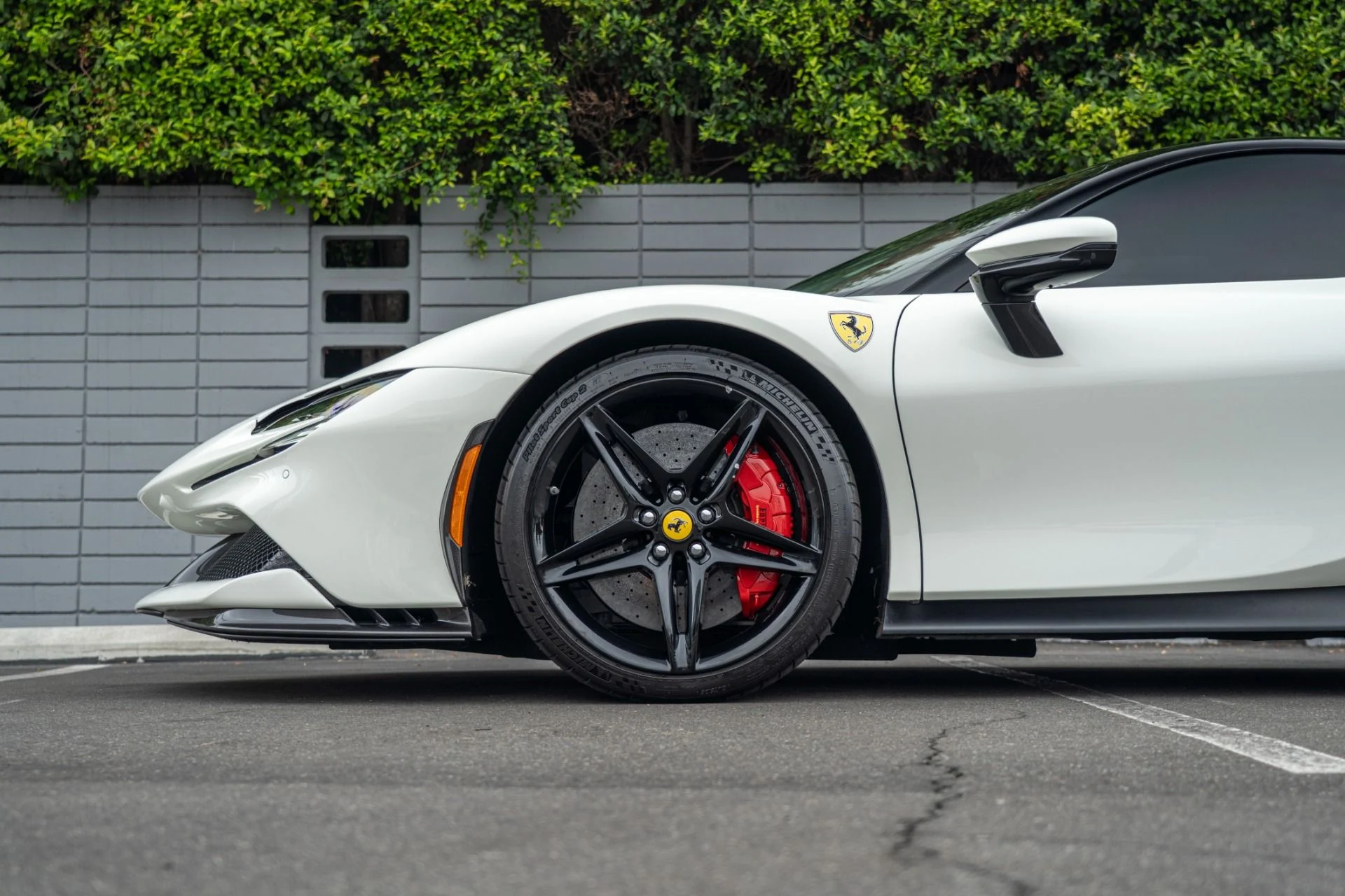 mph026_2886657355_Used_2022_Ferrari_SF_90_Stradale_1759959482_fb3533847a
