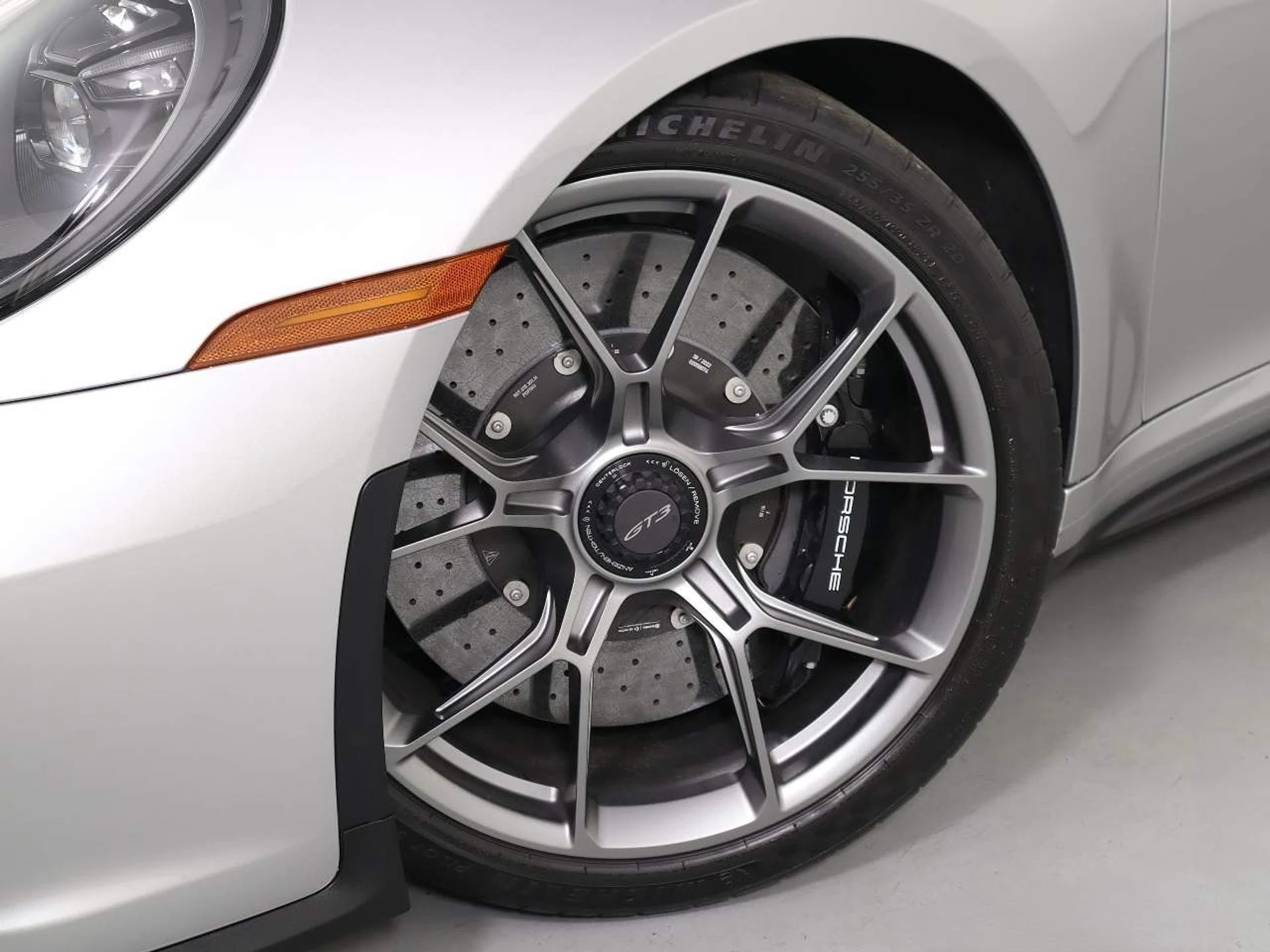 mph026_2889702565_9802b2d640a13a403a383b7ec8e0d875_7748d026bb