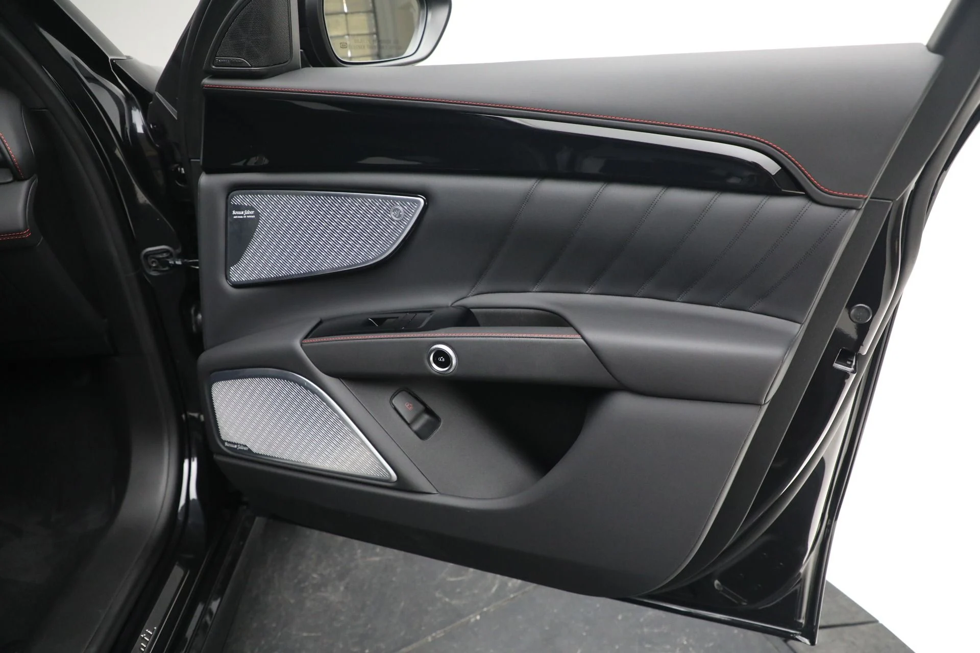 mph026_2891656886_Used_2023_Maserati_Grecale_Modena_1673899433_d3bf00a9ec