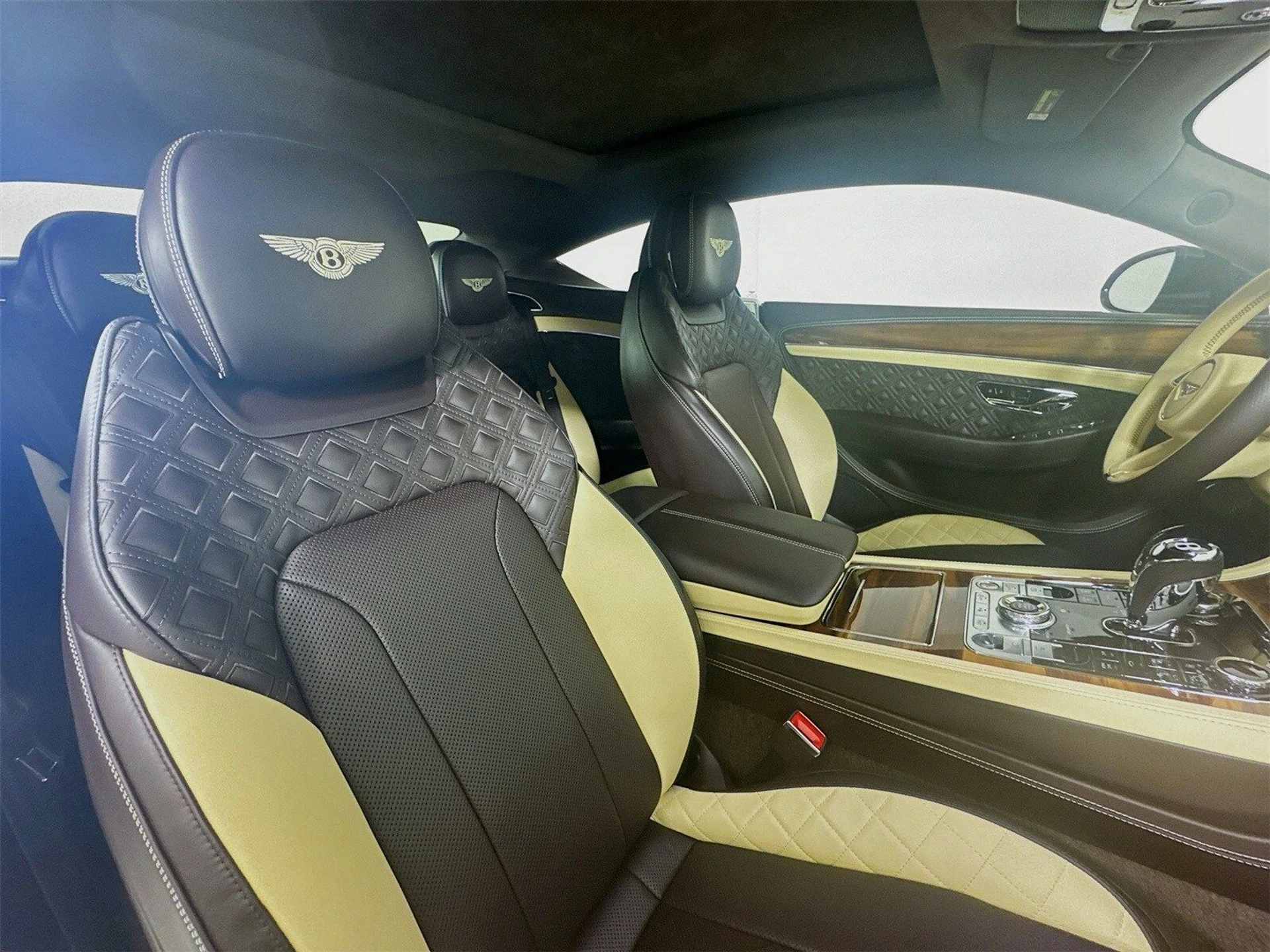 mph026_2899926124_7c9b43b2585602ad5efcf24a9b2459ddx_db73f5b940