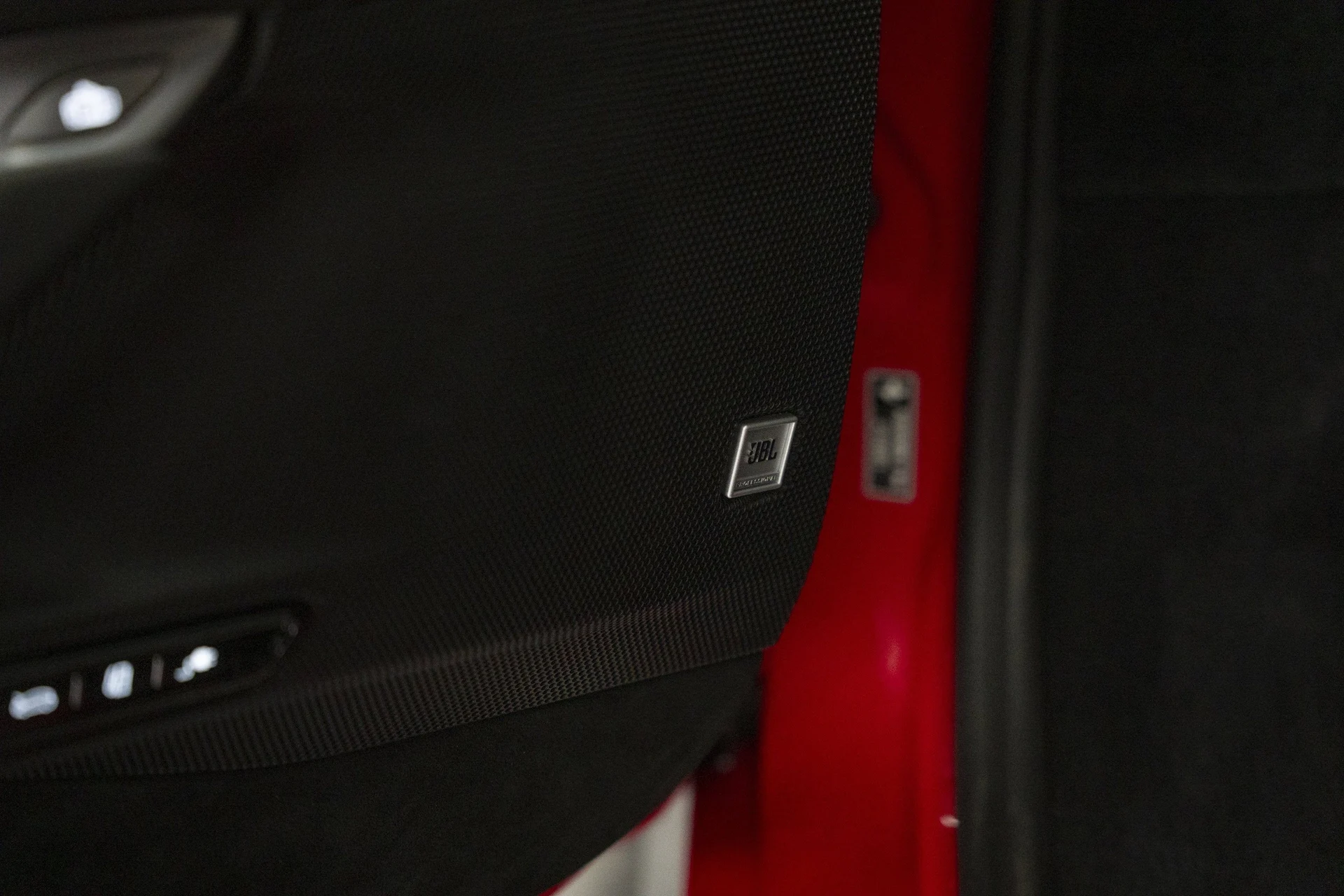 mph026_2900597311_6a9a6f9c61e64ca994e7585a233c0c0a_fc8a127fe9