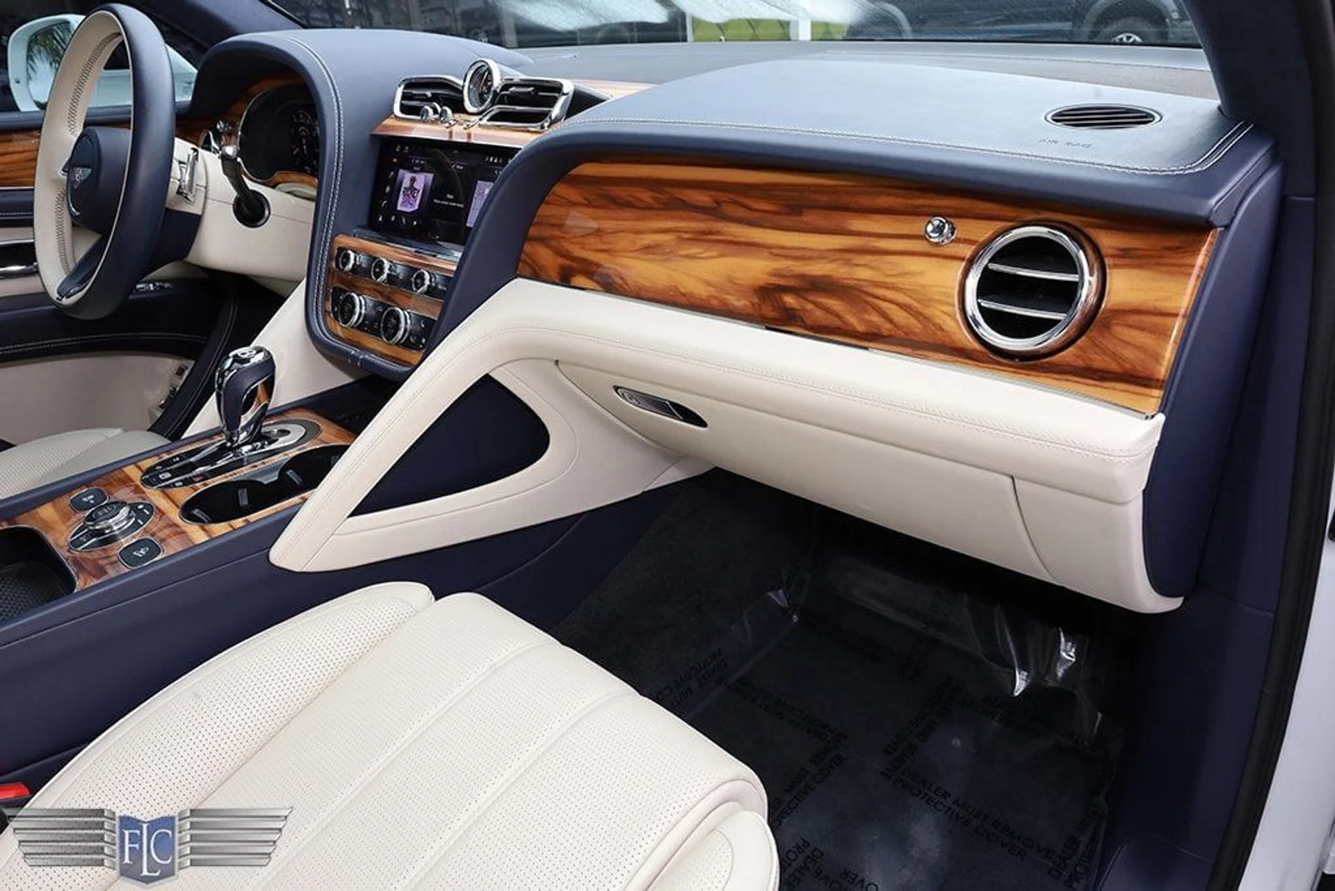 mph026_2901823443_used_2024_bentley_bentayga_6305_22998003_27_1024_8ec0c2ce5c