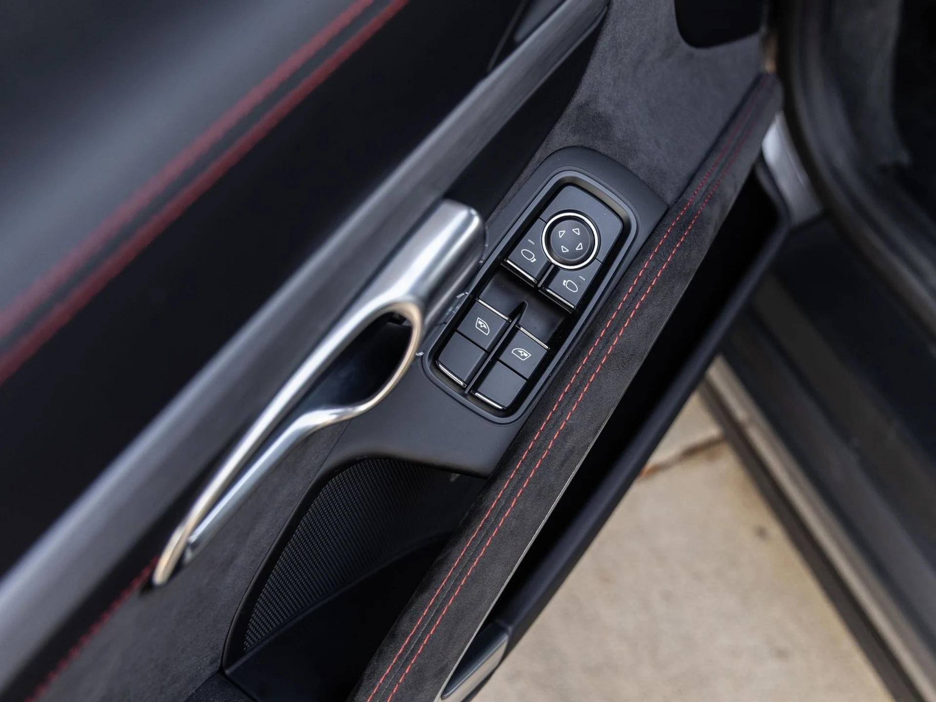 mph026_2903379720_27_66c9f08444