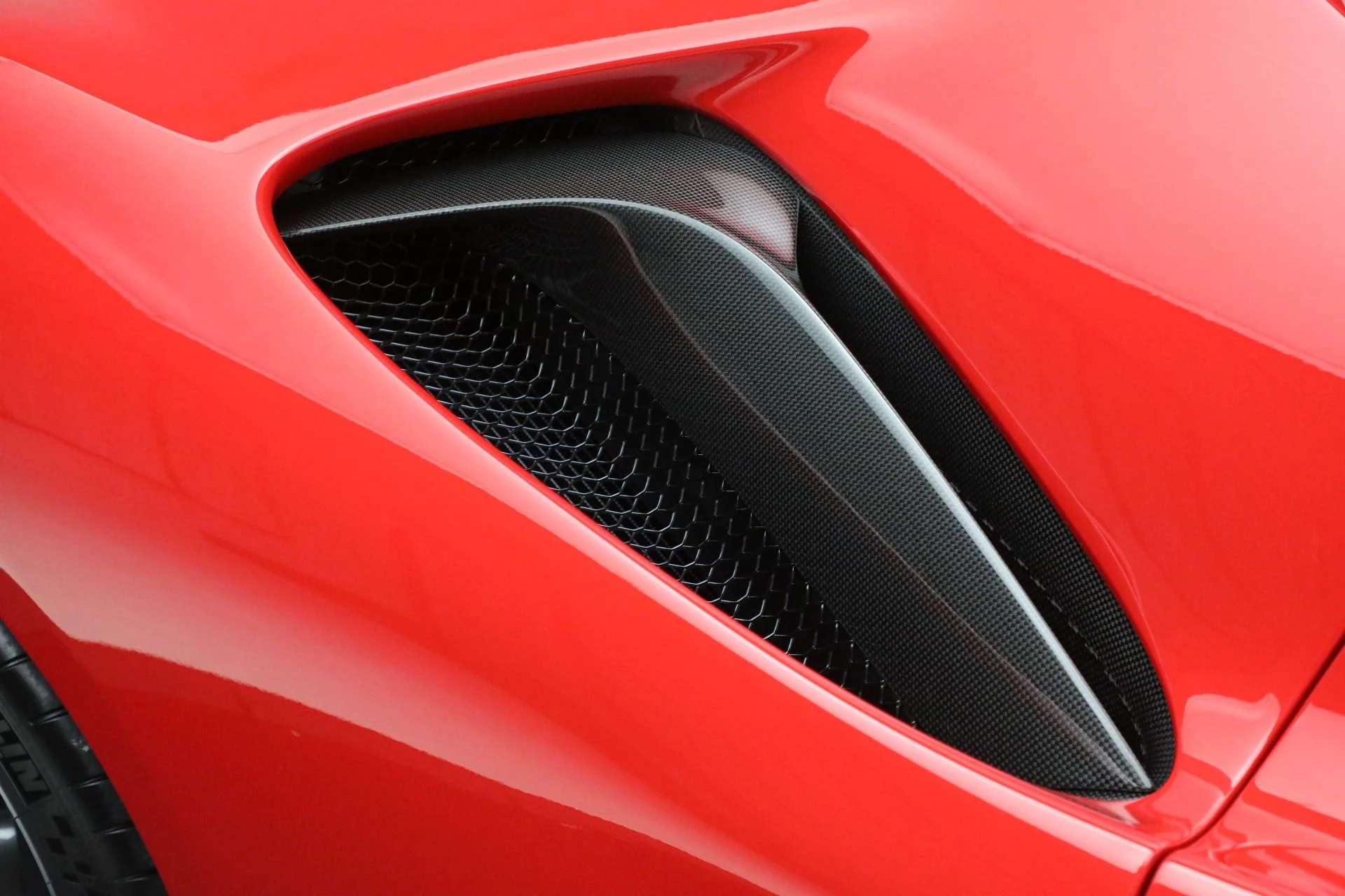 mph026_2904837475_Used_2023_Ferrari_SF_90_Stradale_02858510bf